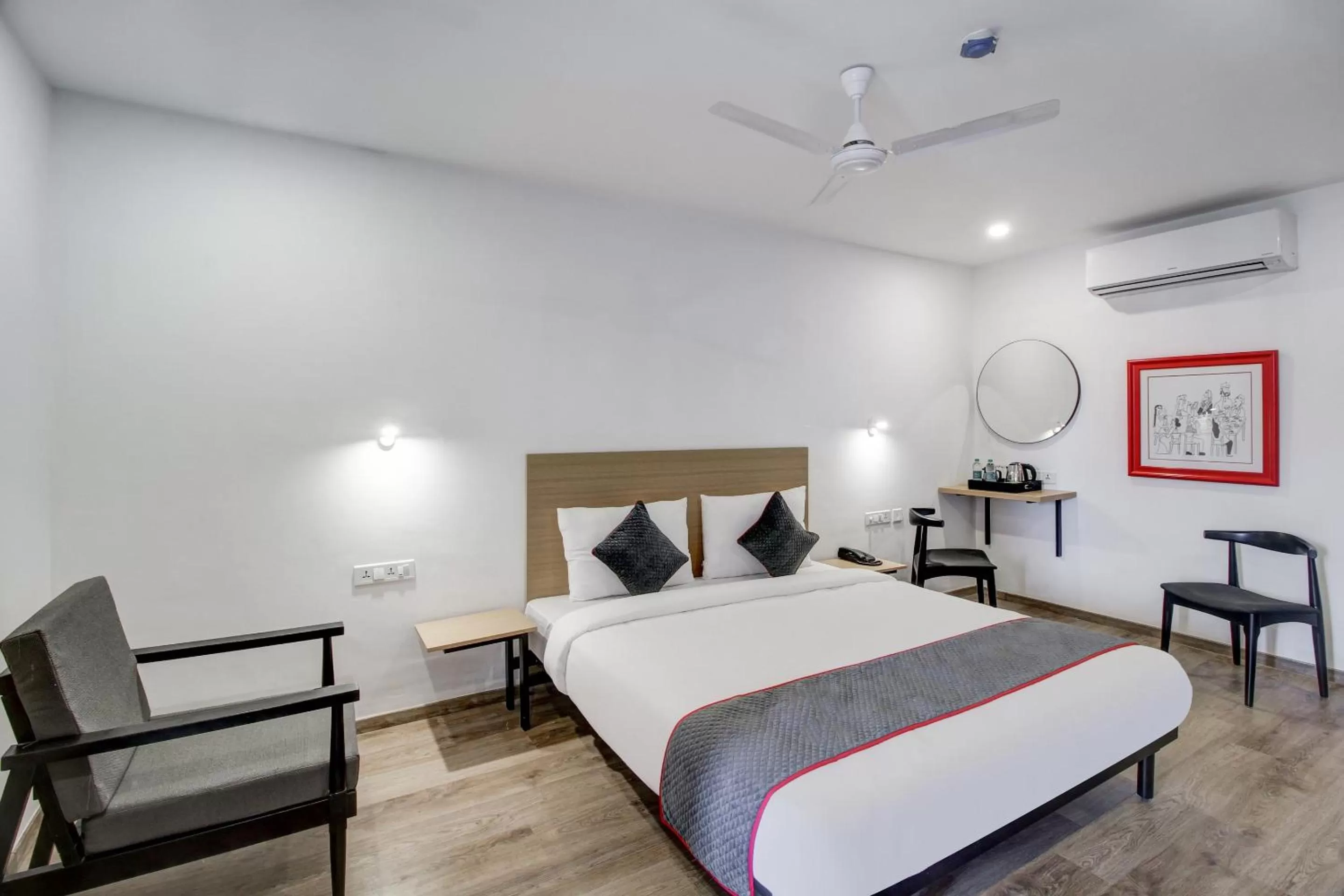 Bedroom, Bed in Super Townhouse RCC Majestic 397 LB Nagar