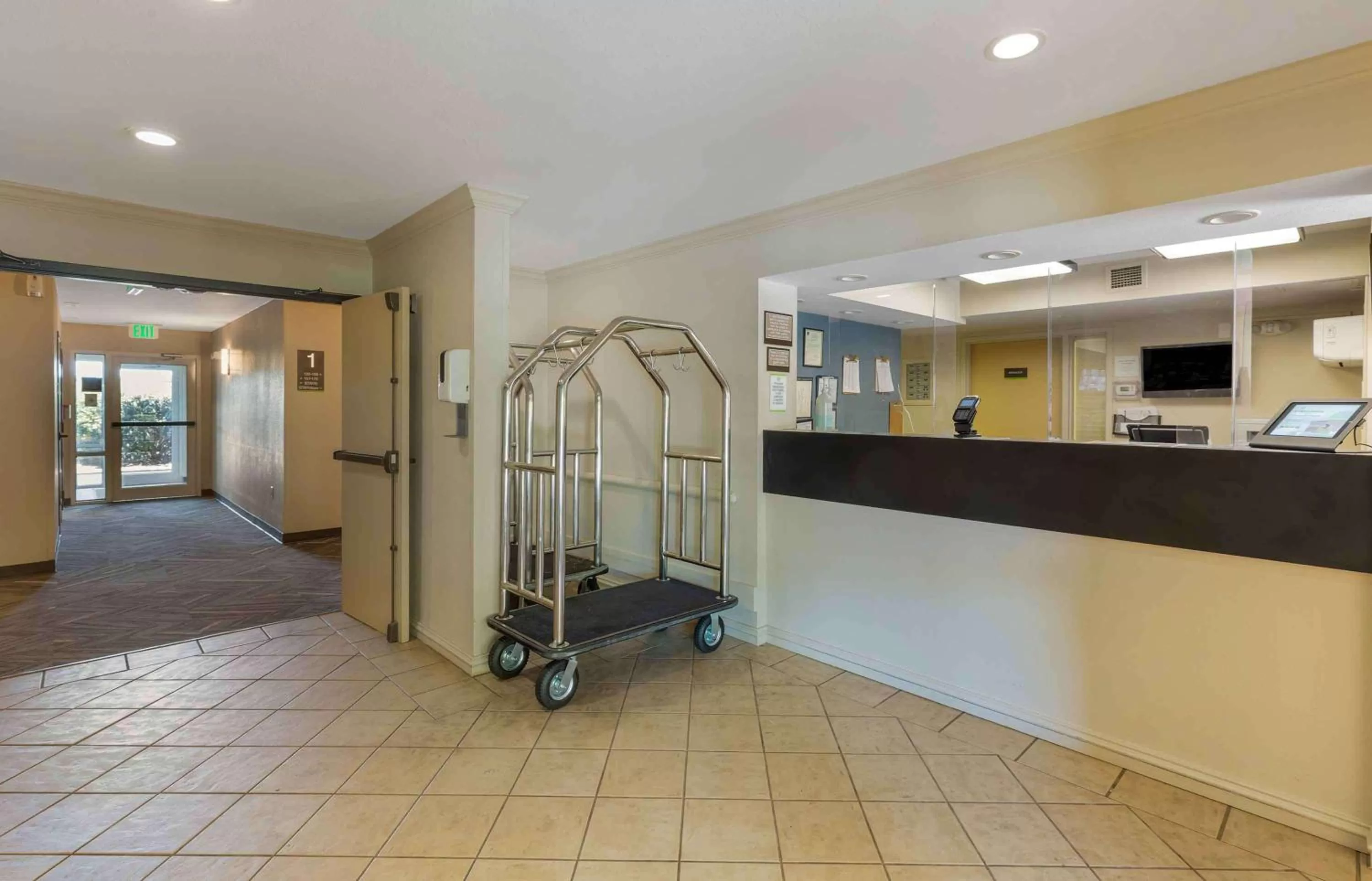 Lobby or reception in Extended Stay America Suites - Boston - Burlington