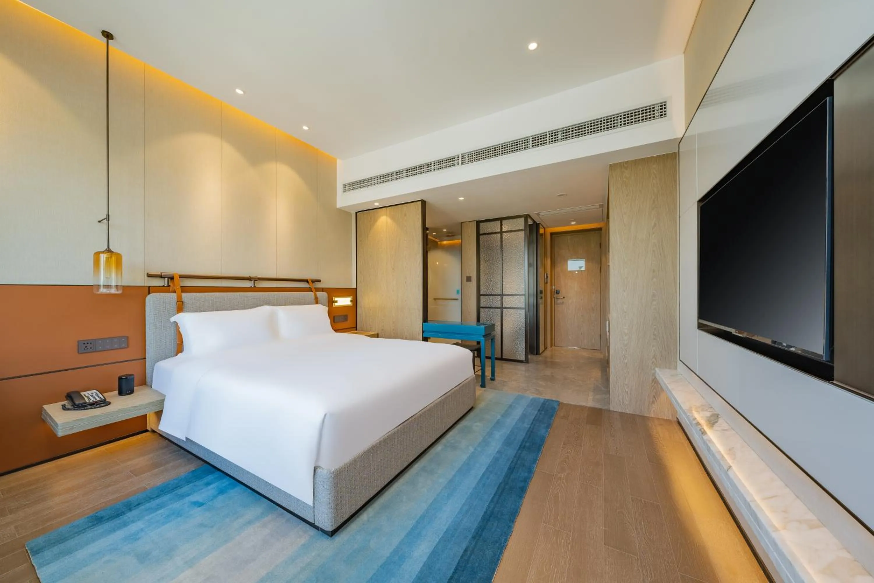 Bed in Holiday Inn Zhuhai City Center by IHG