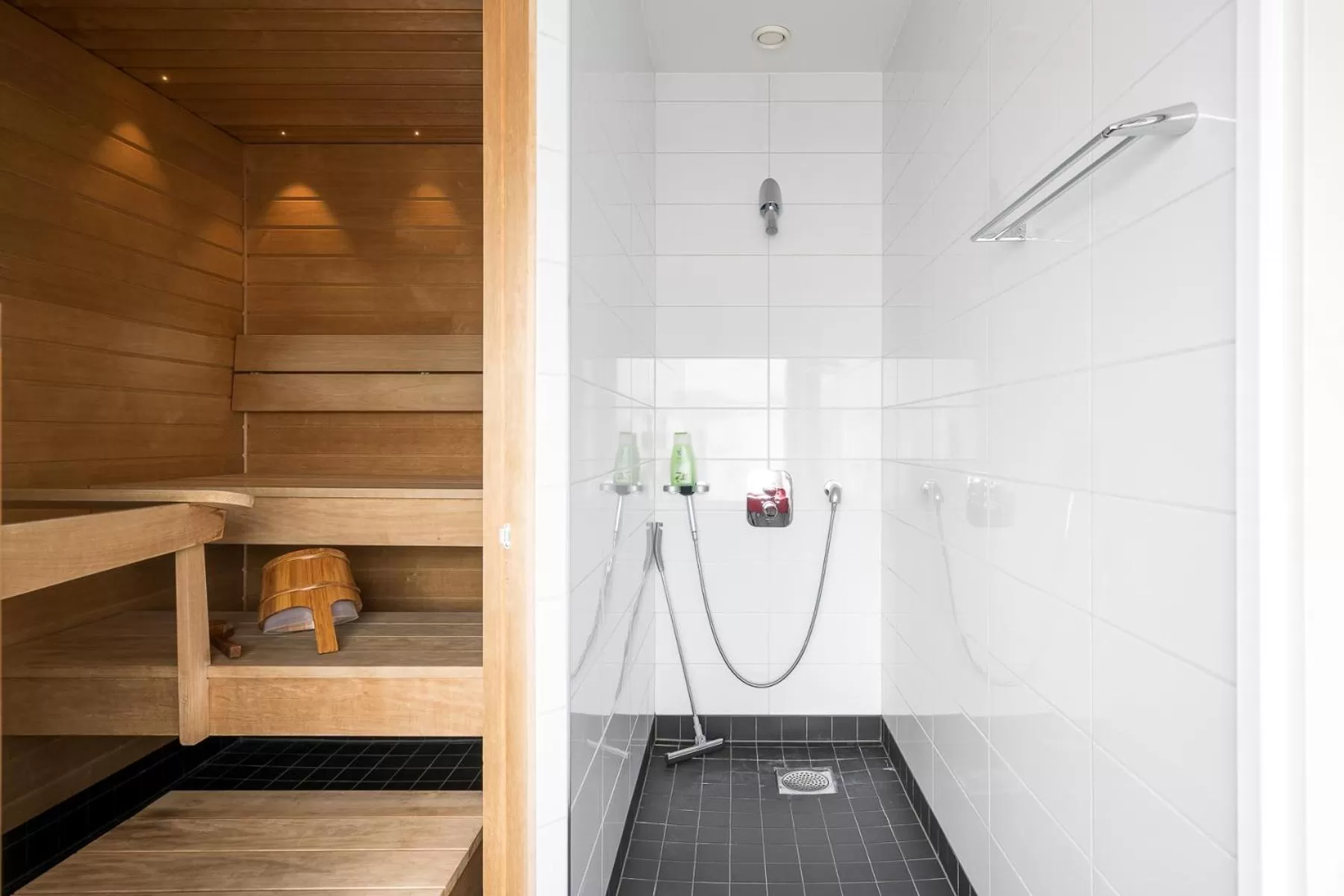 Bathroom in Hiisi Hotel Helsinki Jätkäsaari