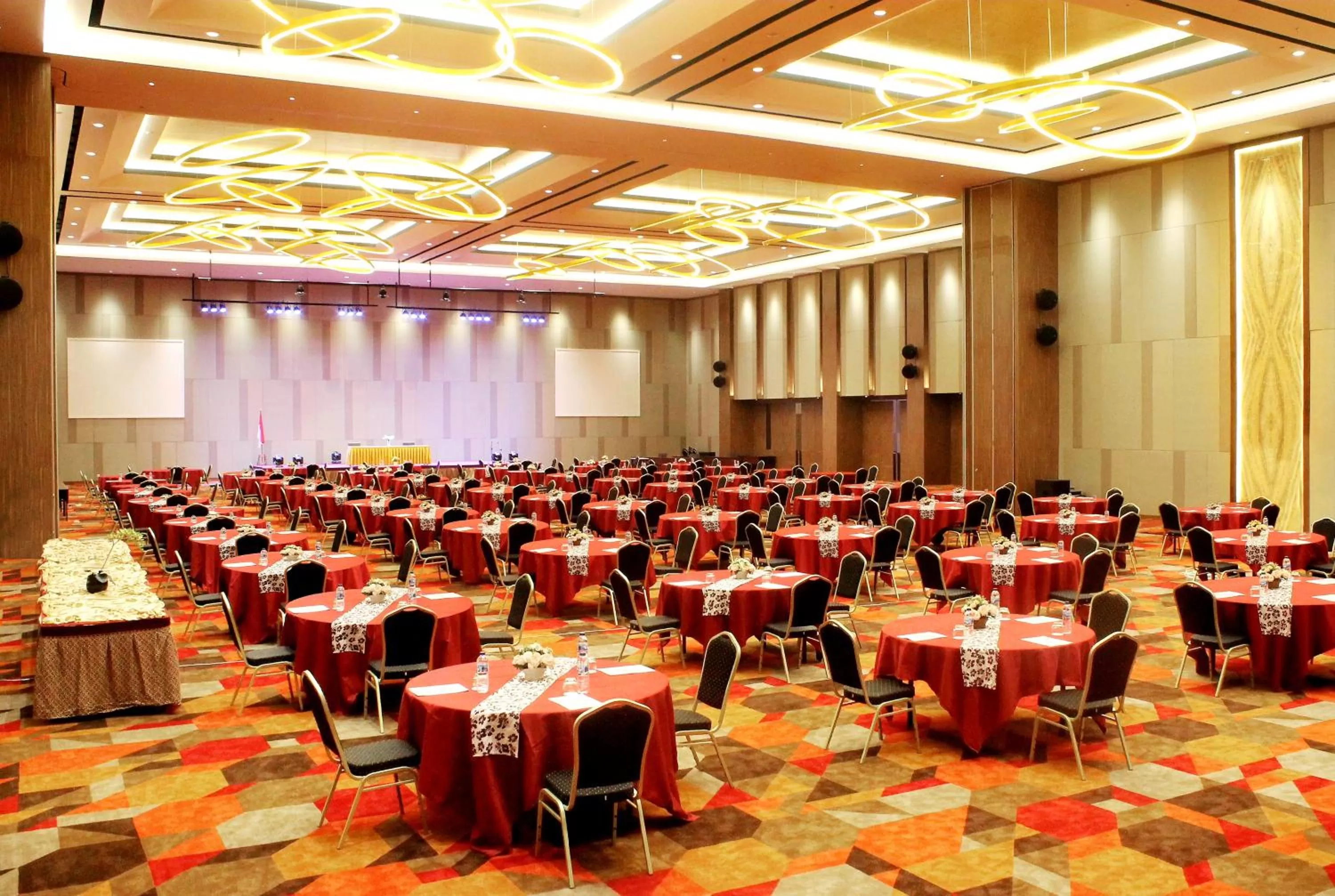 Meeting/conference room in The ZHM Premiere Padang