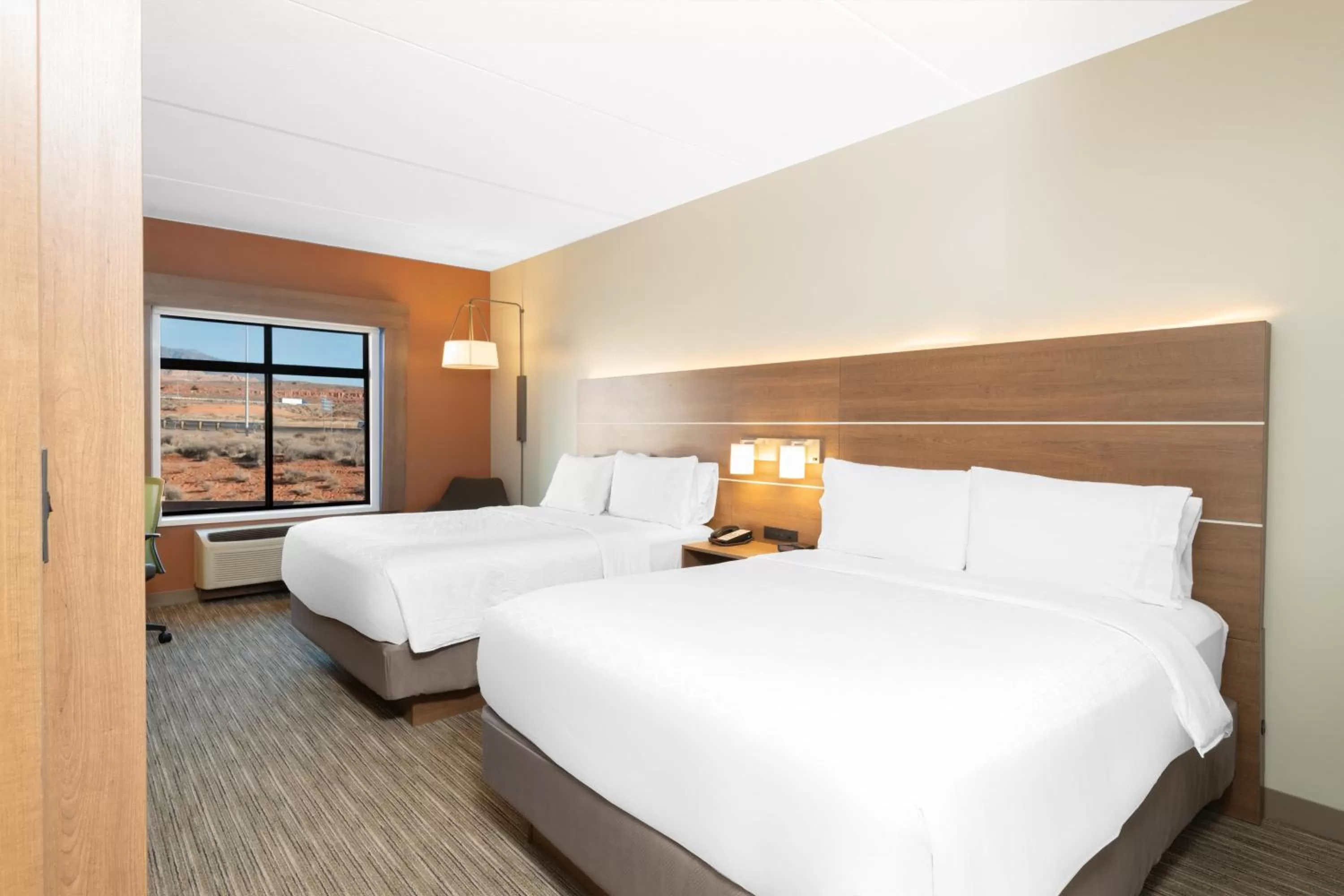 Photo of the whole room, Bed in Holiday Inn Express & Suites St George North - Zion by IHG