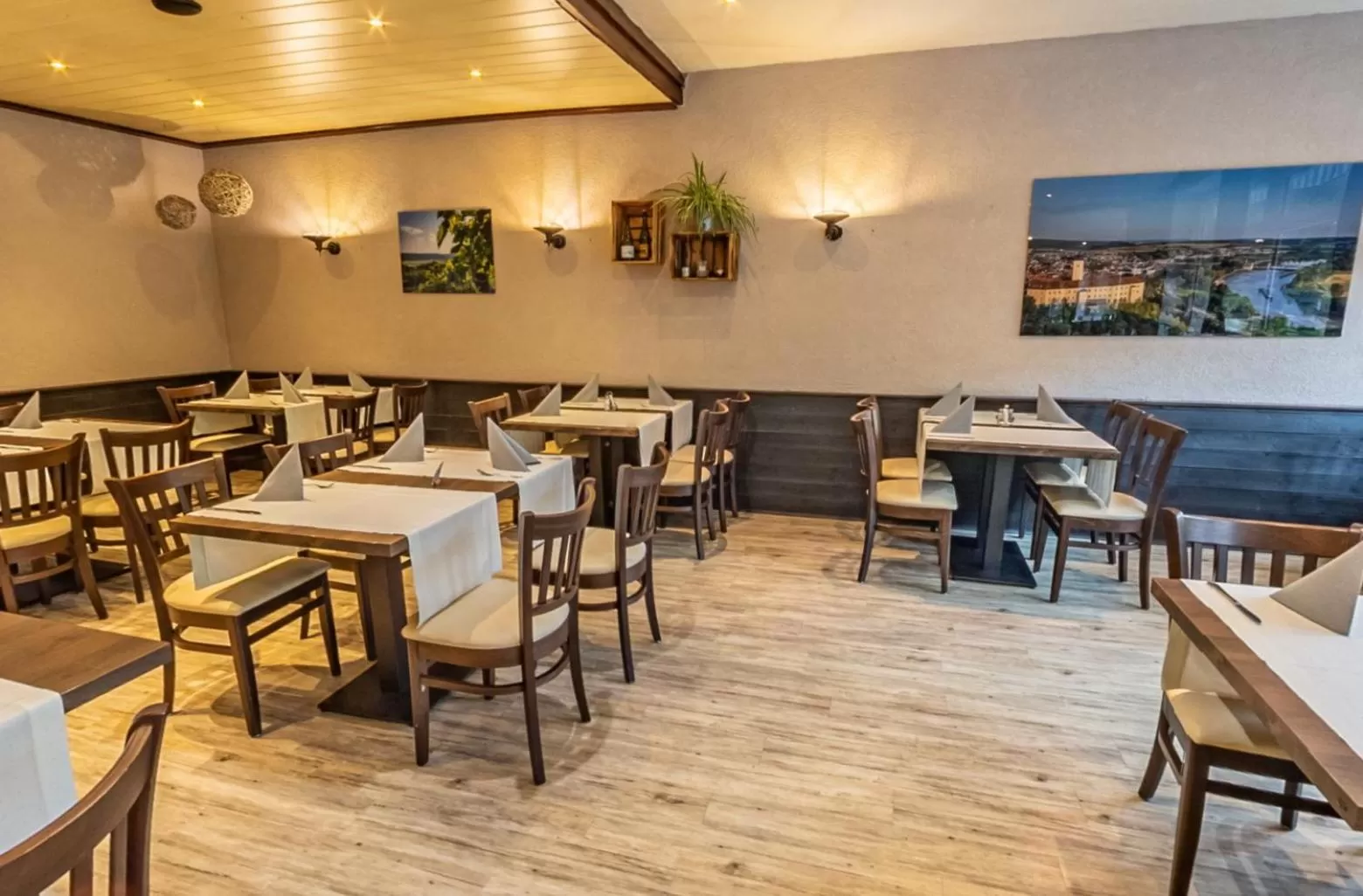 Restaurant/places to eat in Hotel-Gasthof zum Ritter