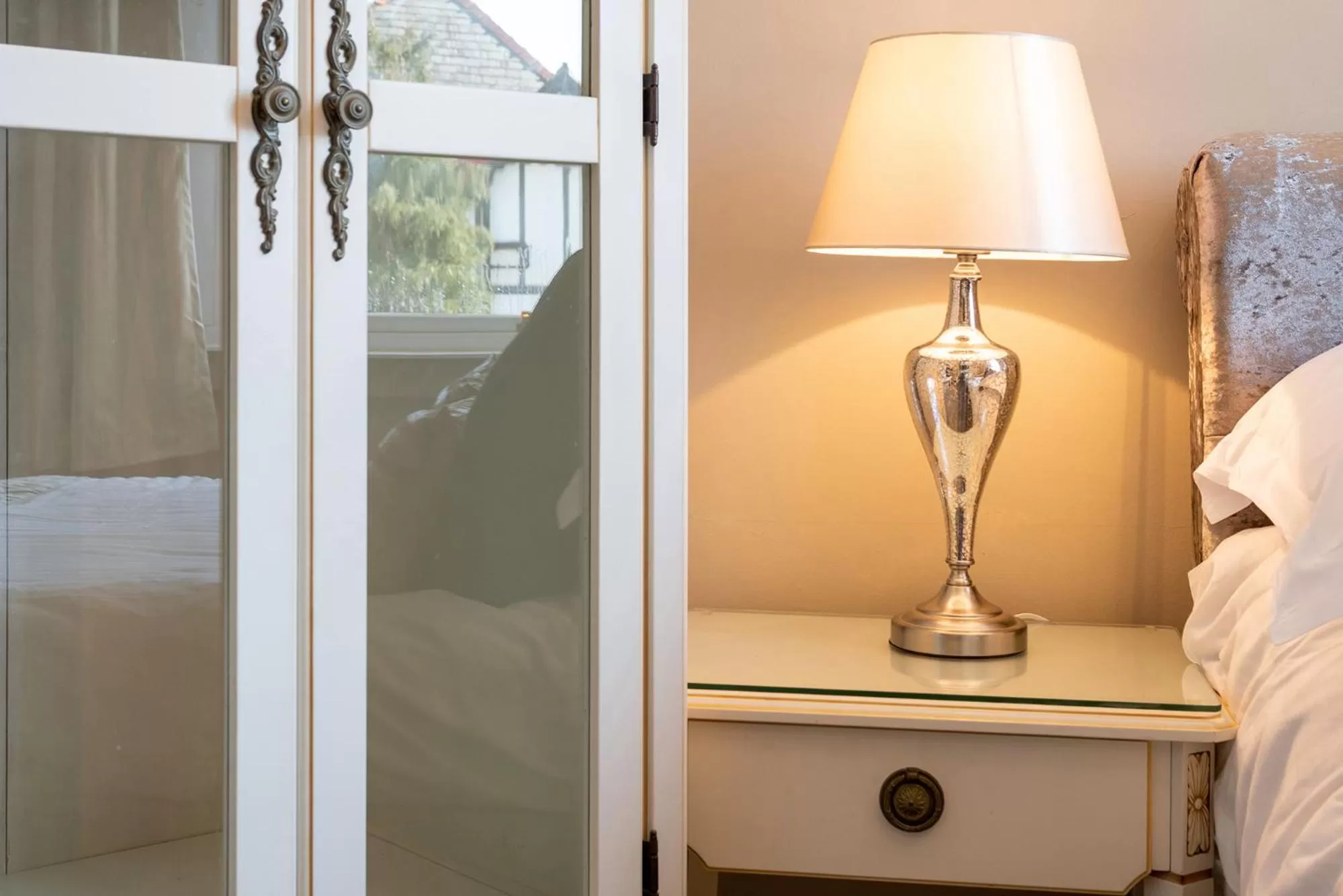 Bed in Lansdowne House with Private Car Park