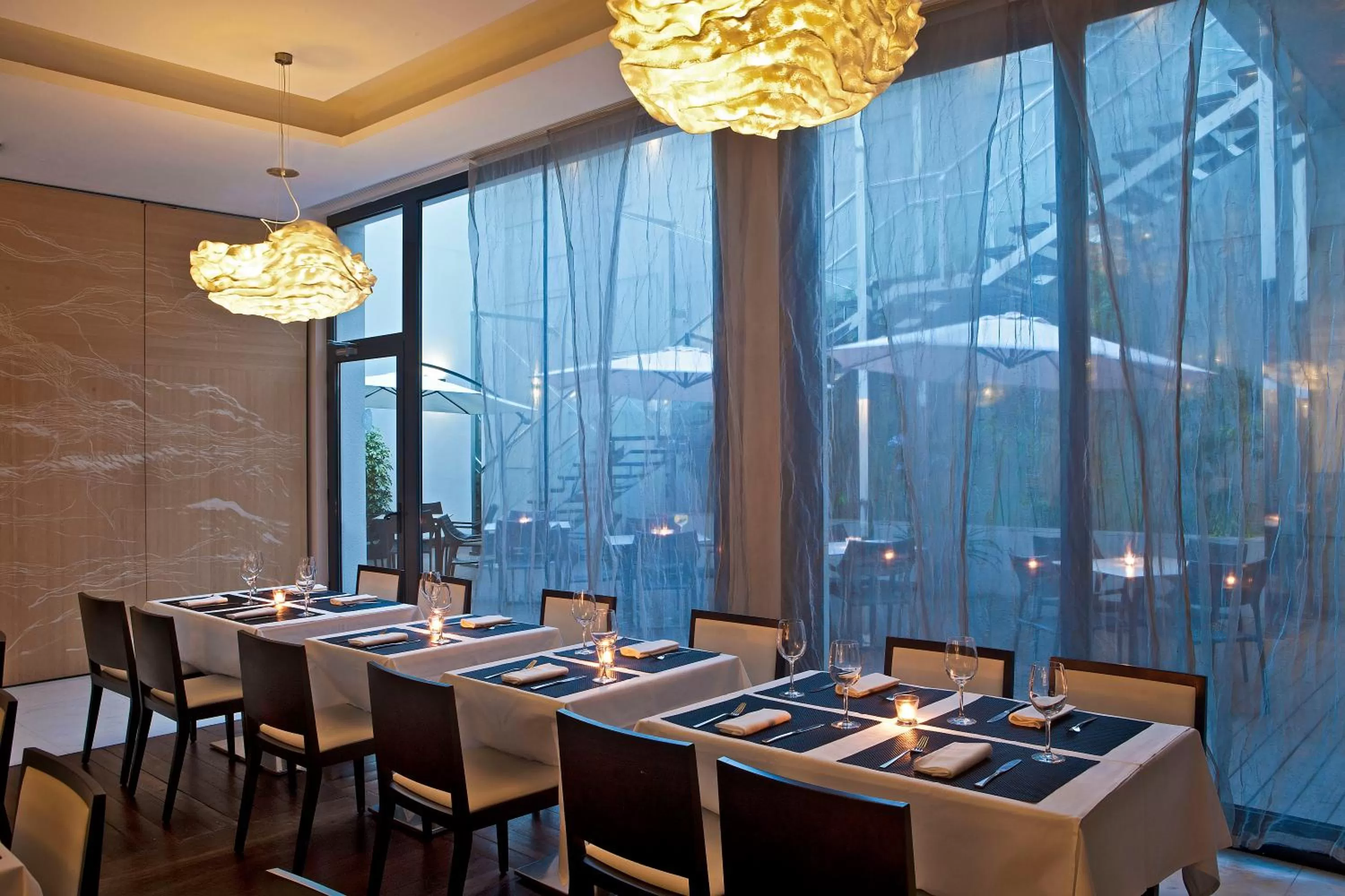 Restaurant/places to eat in Grupotel Gran Via 678