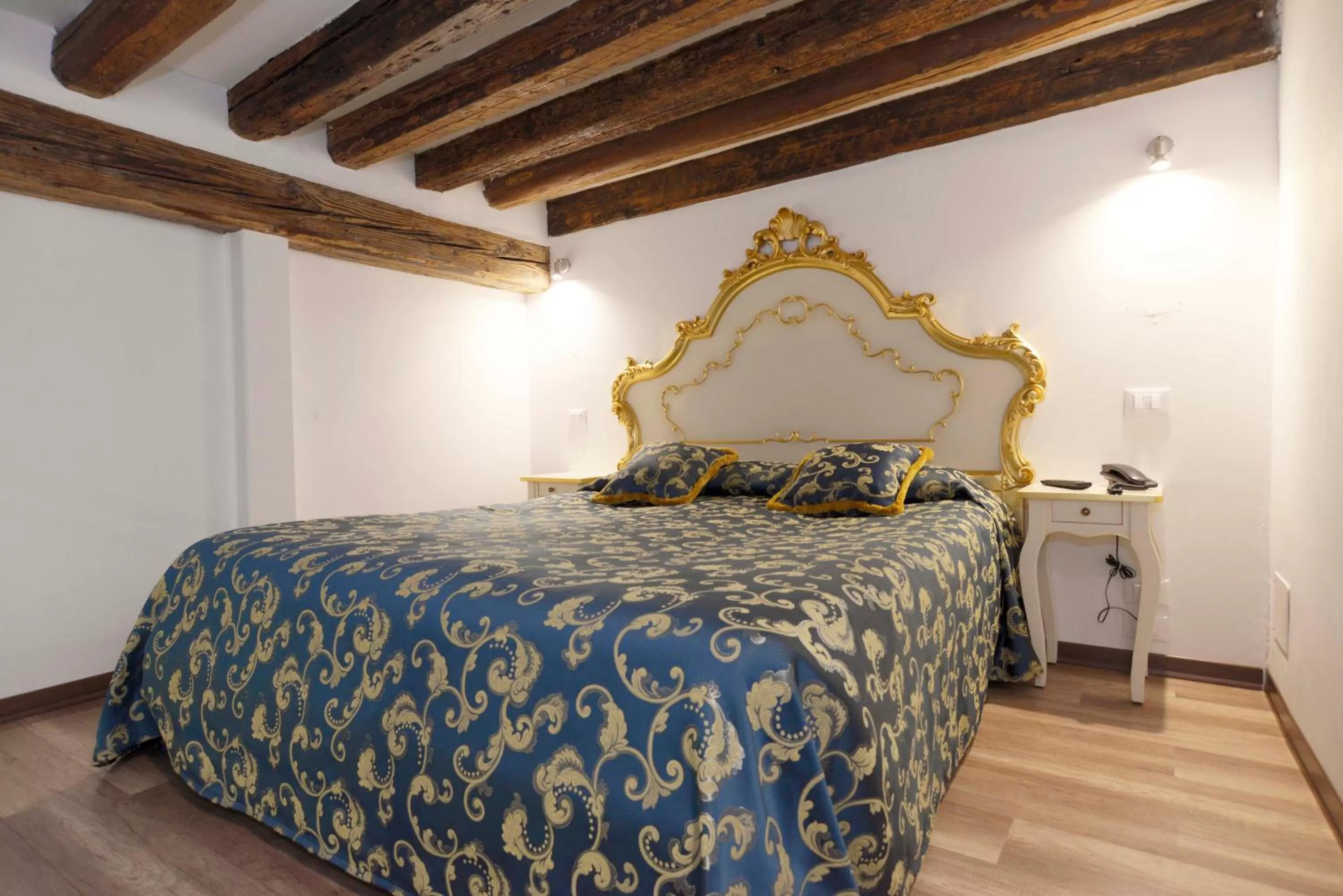 Bed in Al Mascaron Ridente