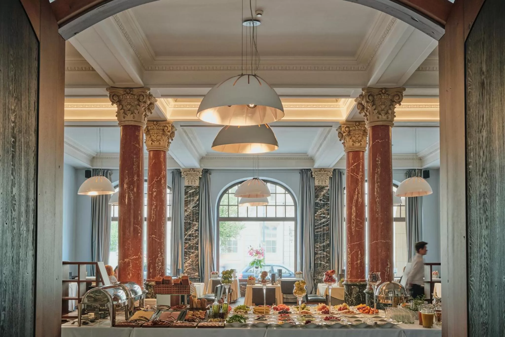 Restaurant/places to eat in Hotel Monopol