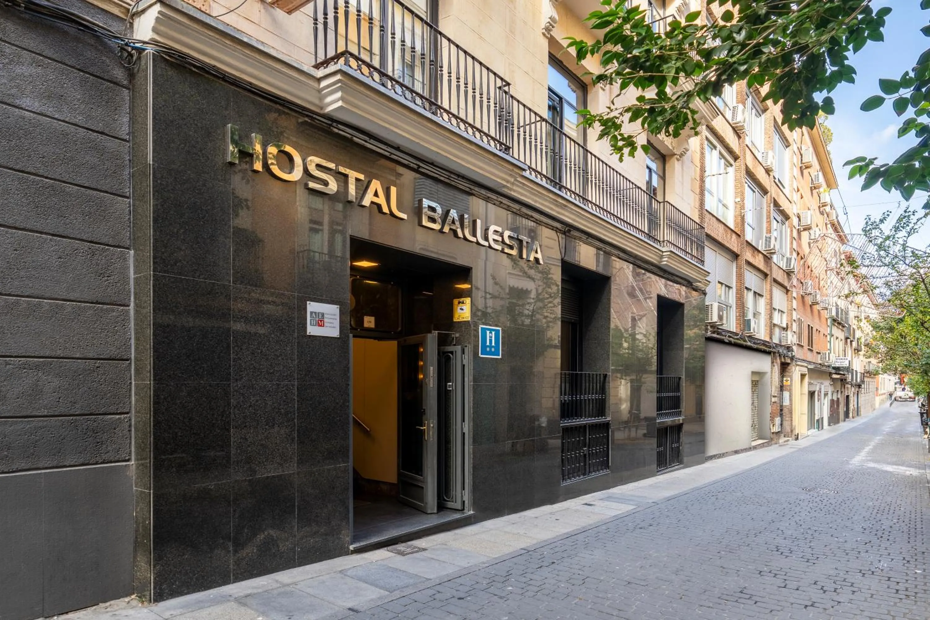 Property building in Hostal Ballesta