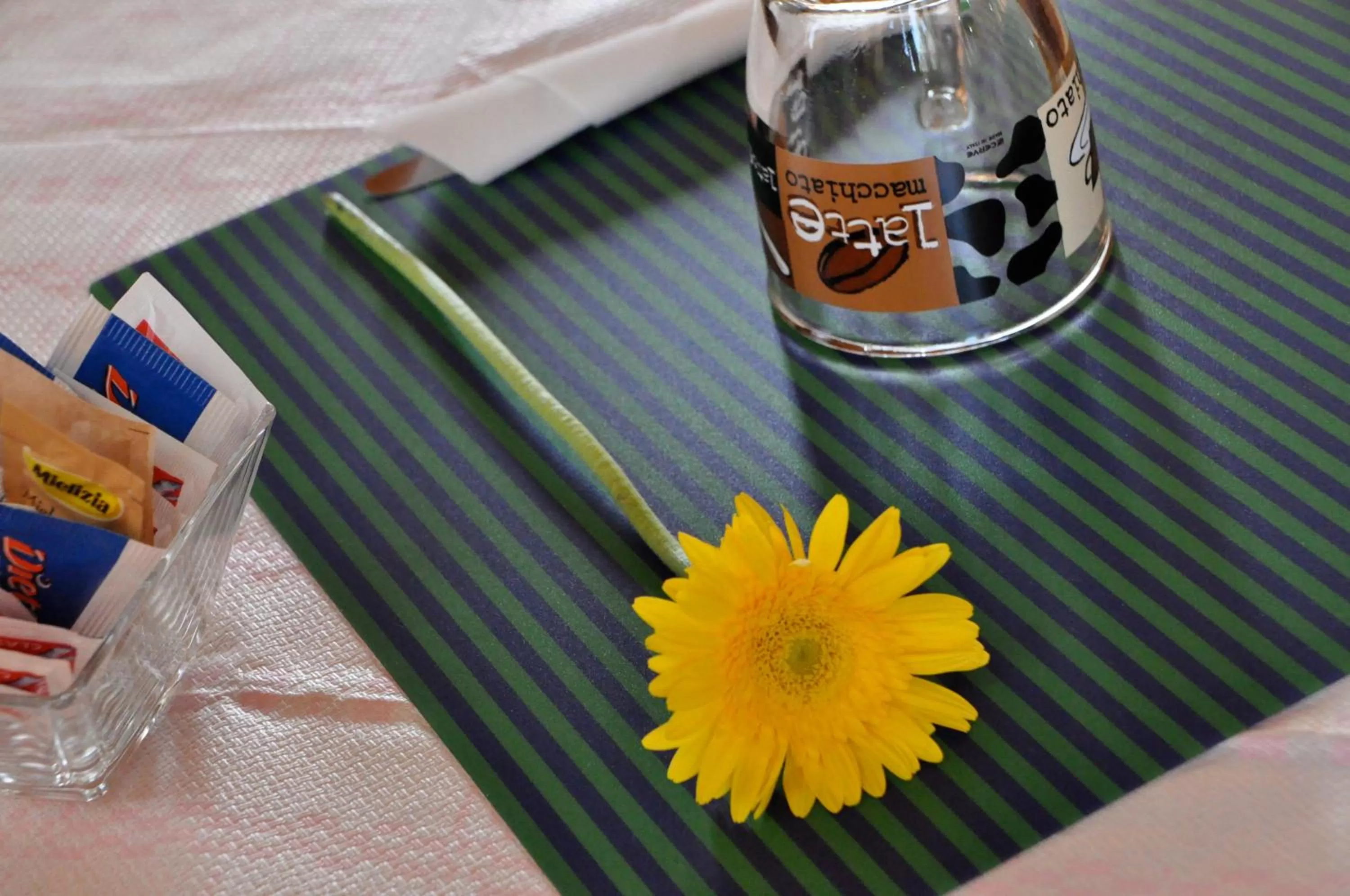 Food and drinks in B&B La Seta Rossa