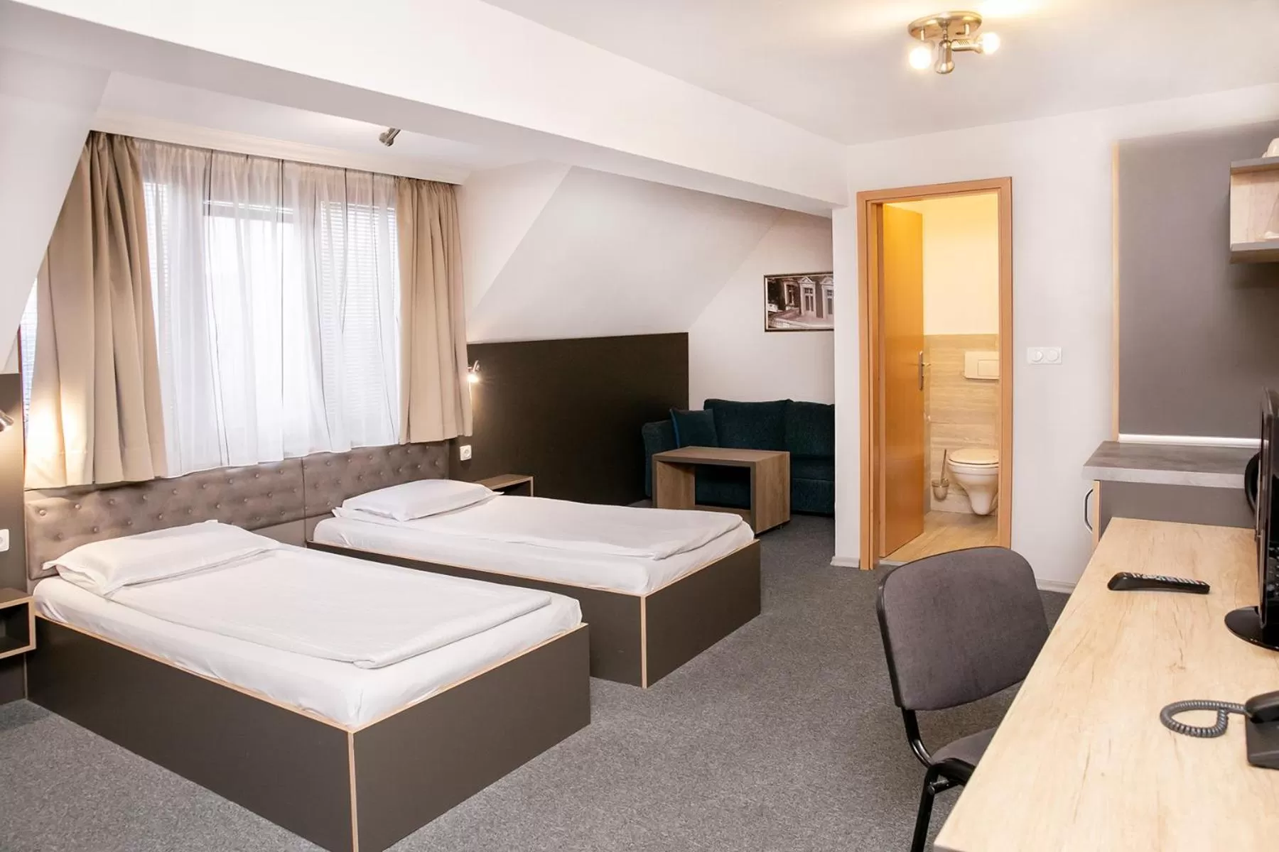 TV and multimedia, Bed in Hotel Niky