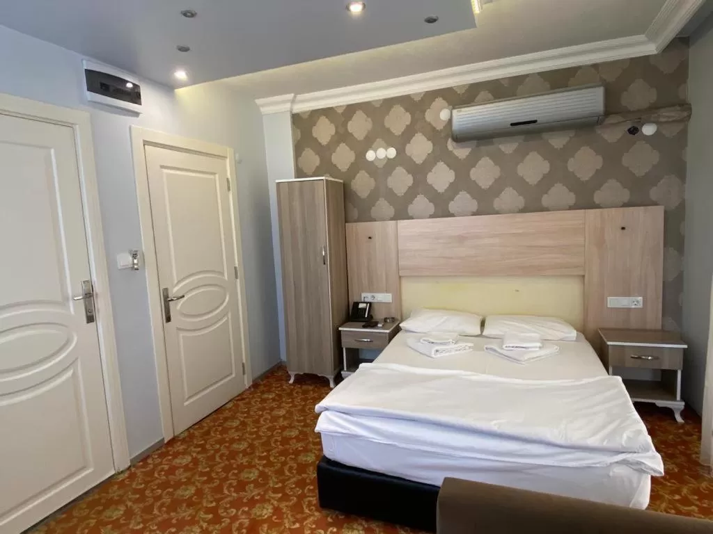 Photo of the whole room, Bed in Sakran Hotel