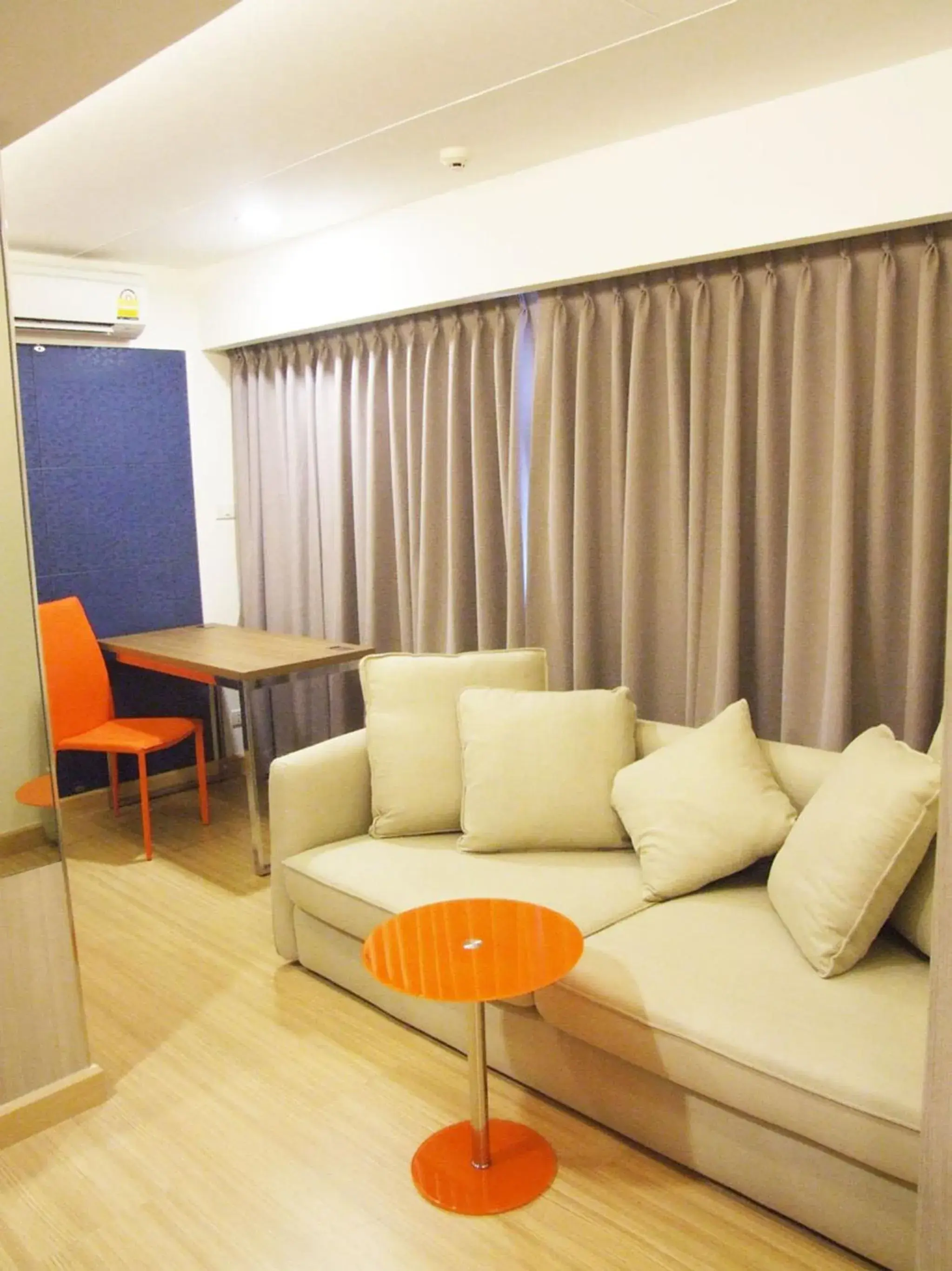 Executive Suite in Grand Tower Inn Sathorn Hotel - SHA Plus Executive Suite in Grand Tower Inn Sathorn Hotel - SHA Plus
