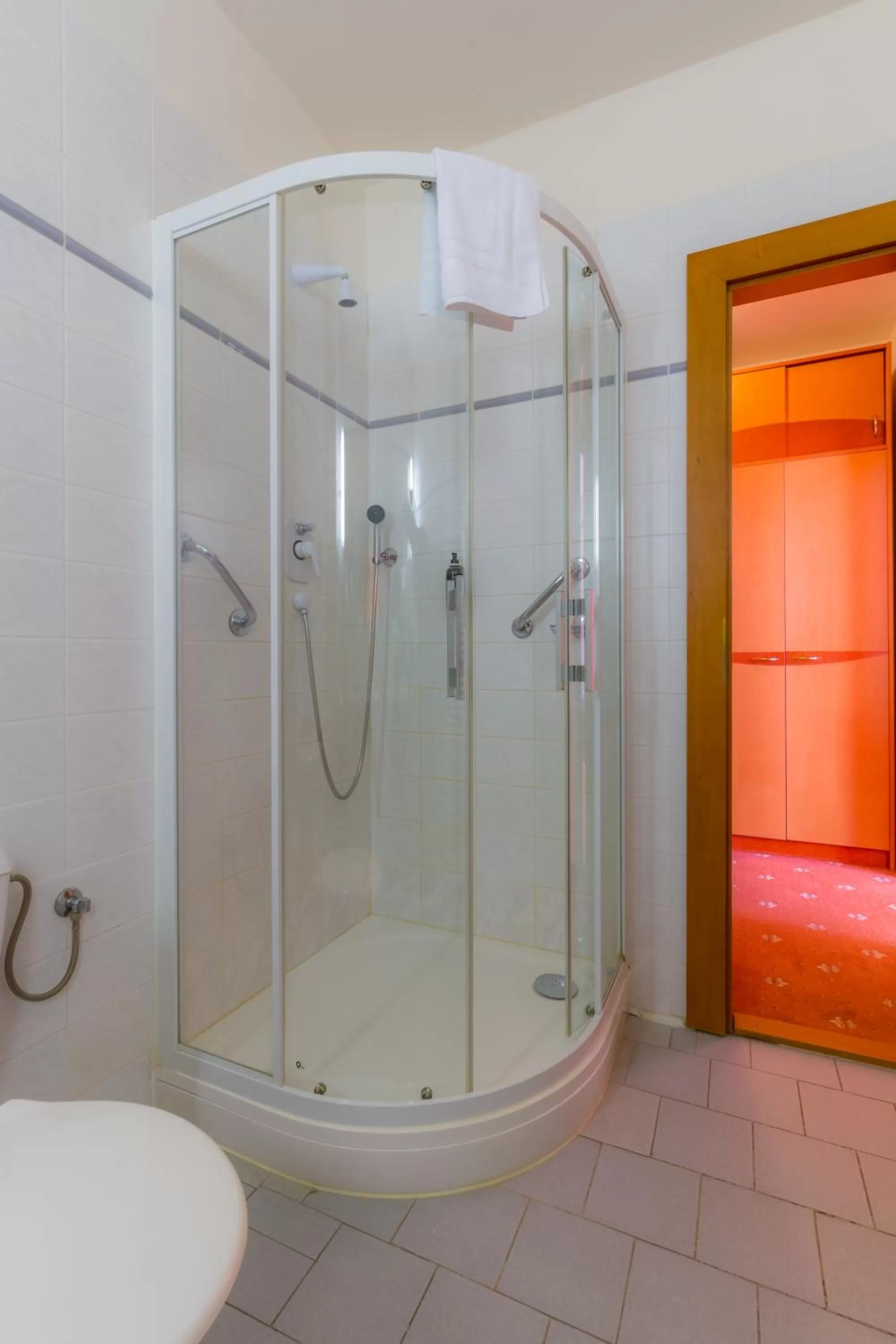 Shower in Ensana Hvězda - Imperiál - Neapol