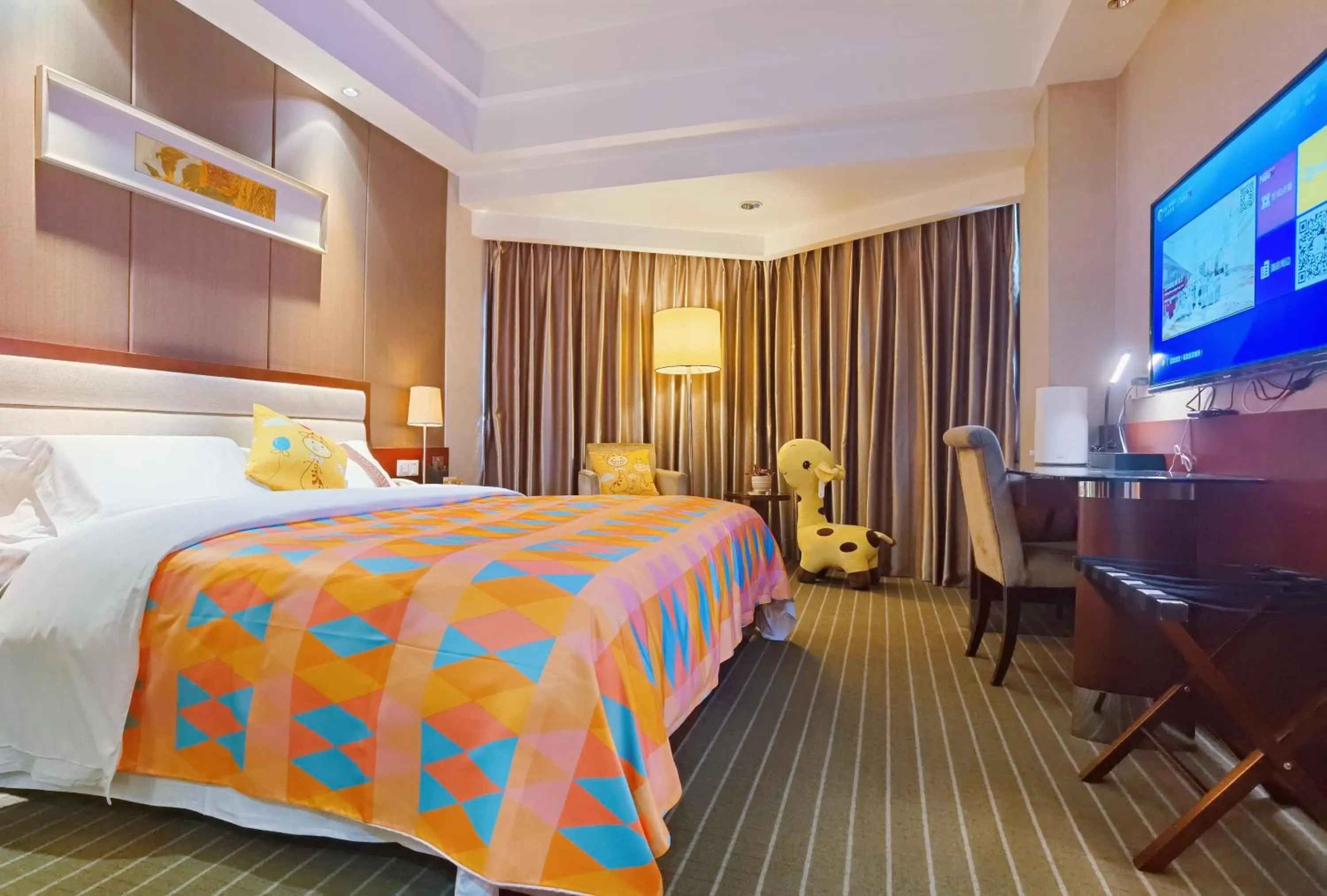 Photo of the whole room, Bed in Kunming Haitian Hotel