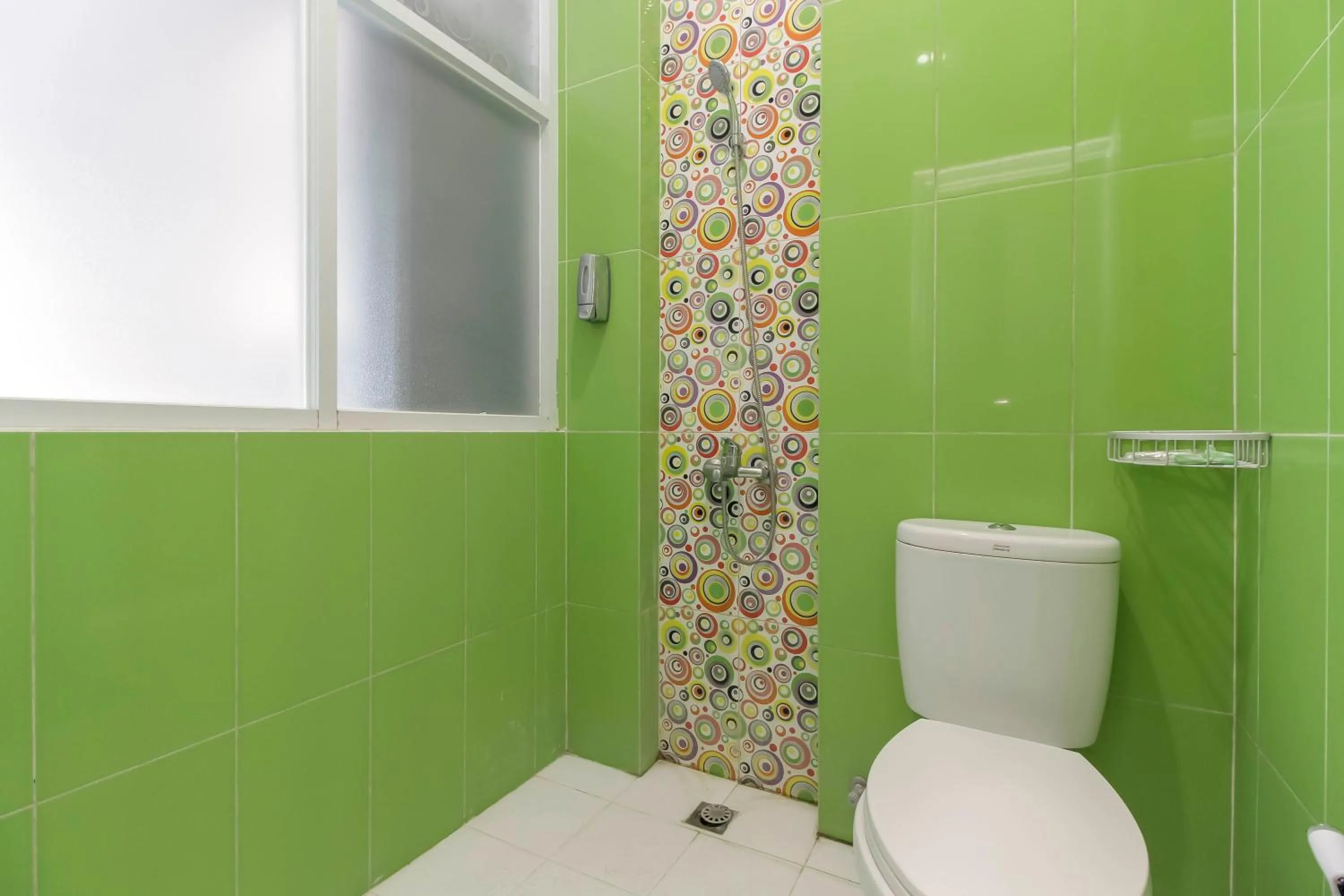 Bathroom in RedDoorz Plus near Stasiun Bekasi