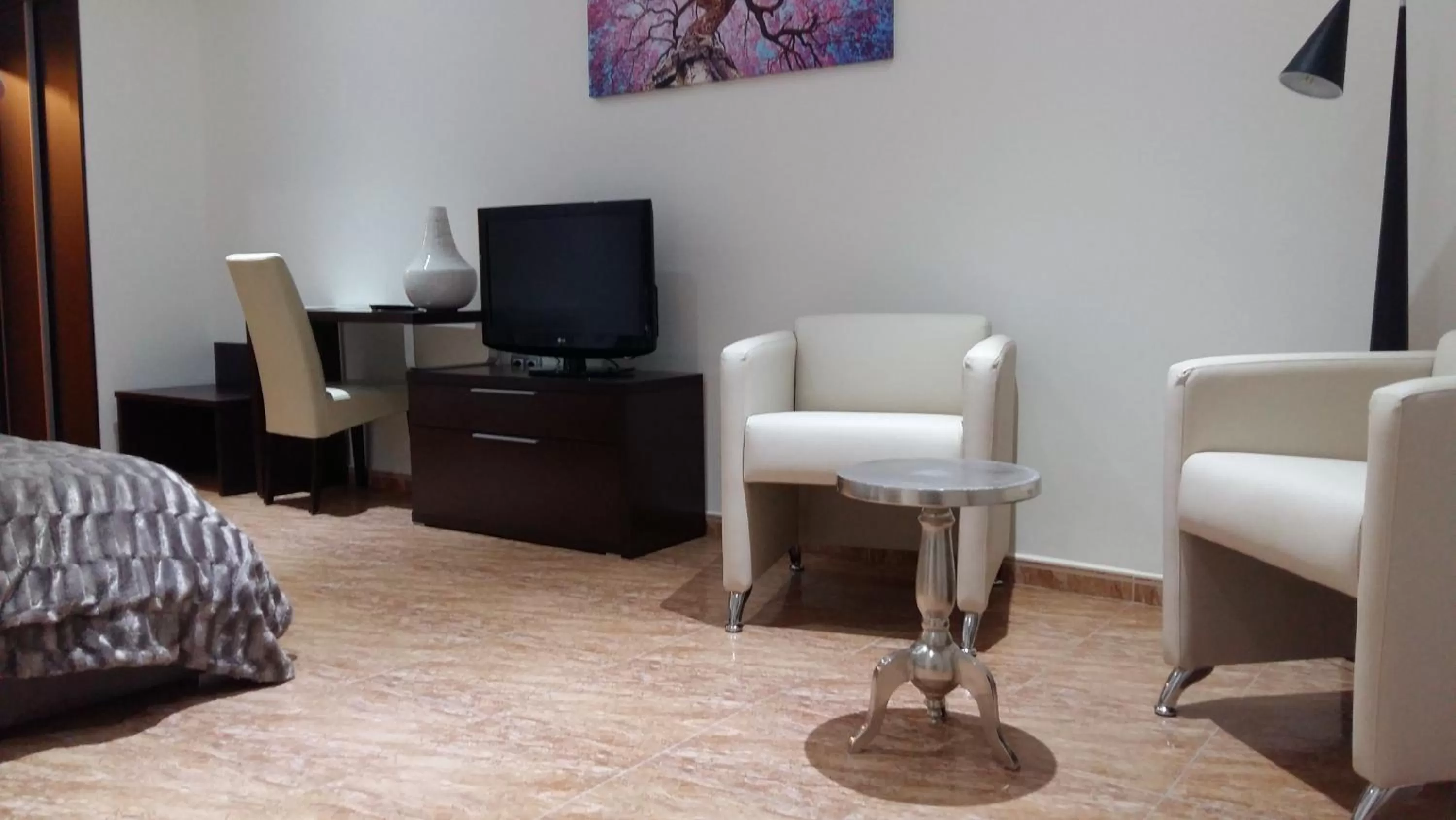 Decorative detail, Seating Area in Hotel Oasis Familiar