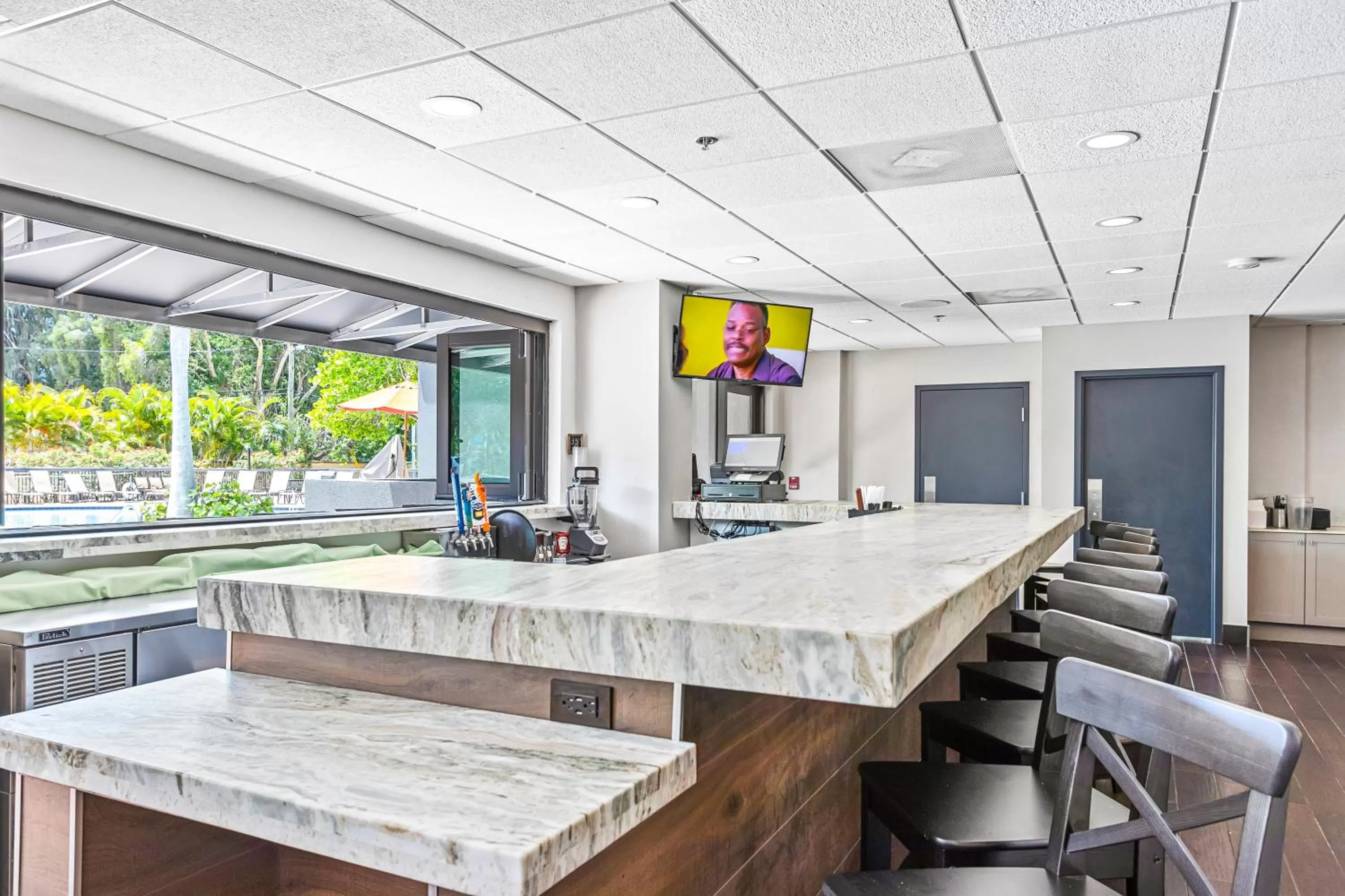 Lounge or bar in Holiday Inn - St. Petersburg West by IHG