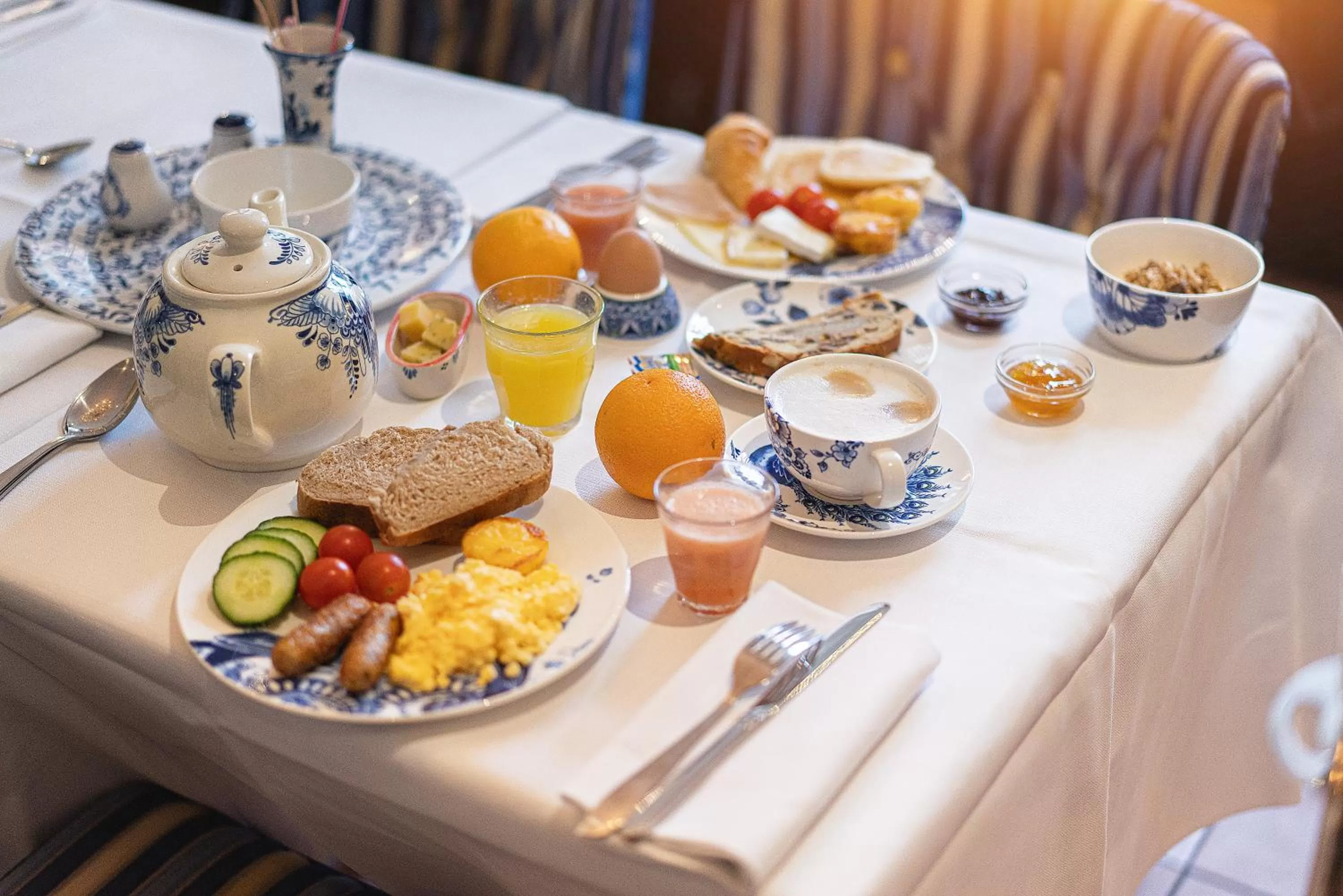 Breakfast in Grand Museum Hotel, BW Signature Collection