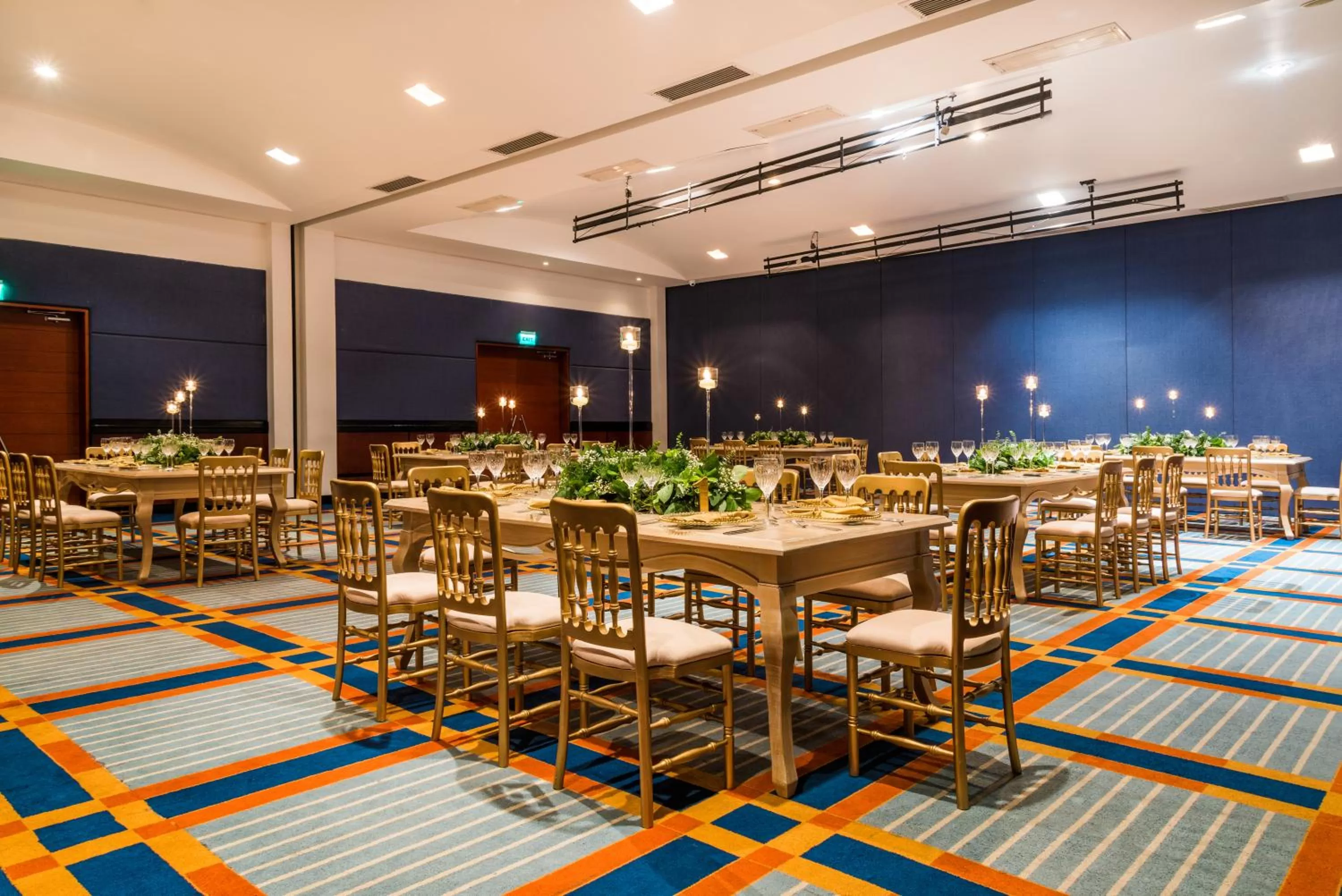 Business facilities, Restaurant/Places to Eat in Cosmos 100 Hotel & Centro de Convenciones - Hoteles Cosmos