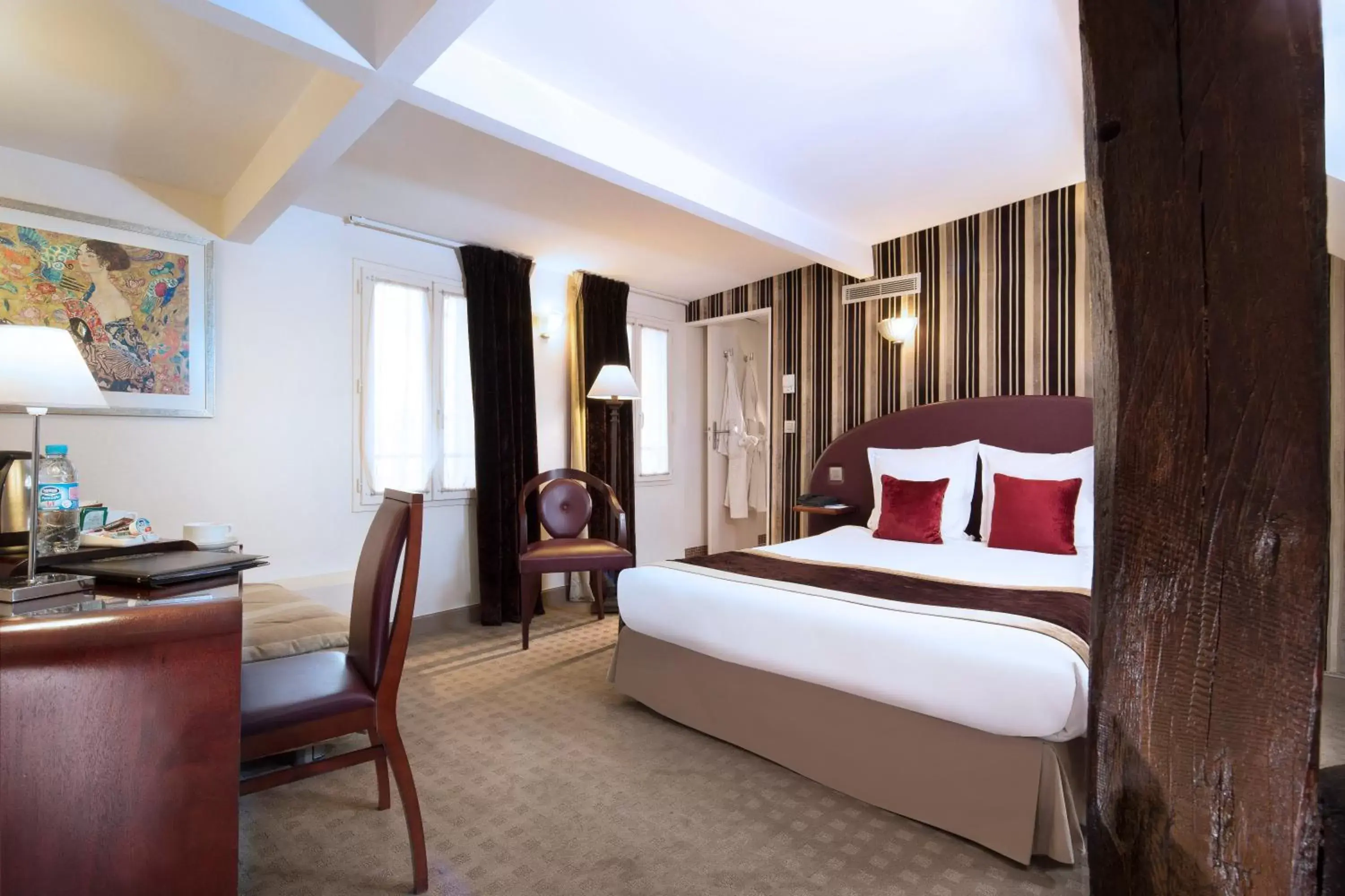 Prestige Double Room in Hotel Opéra d'Antin Prestige Double Room in Hotel Opéra d'Antin