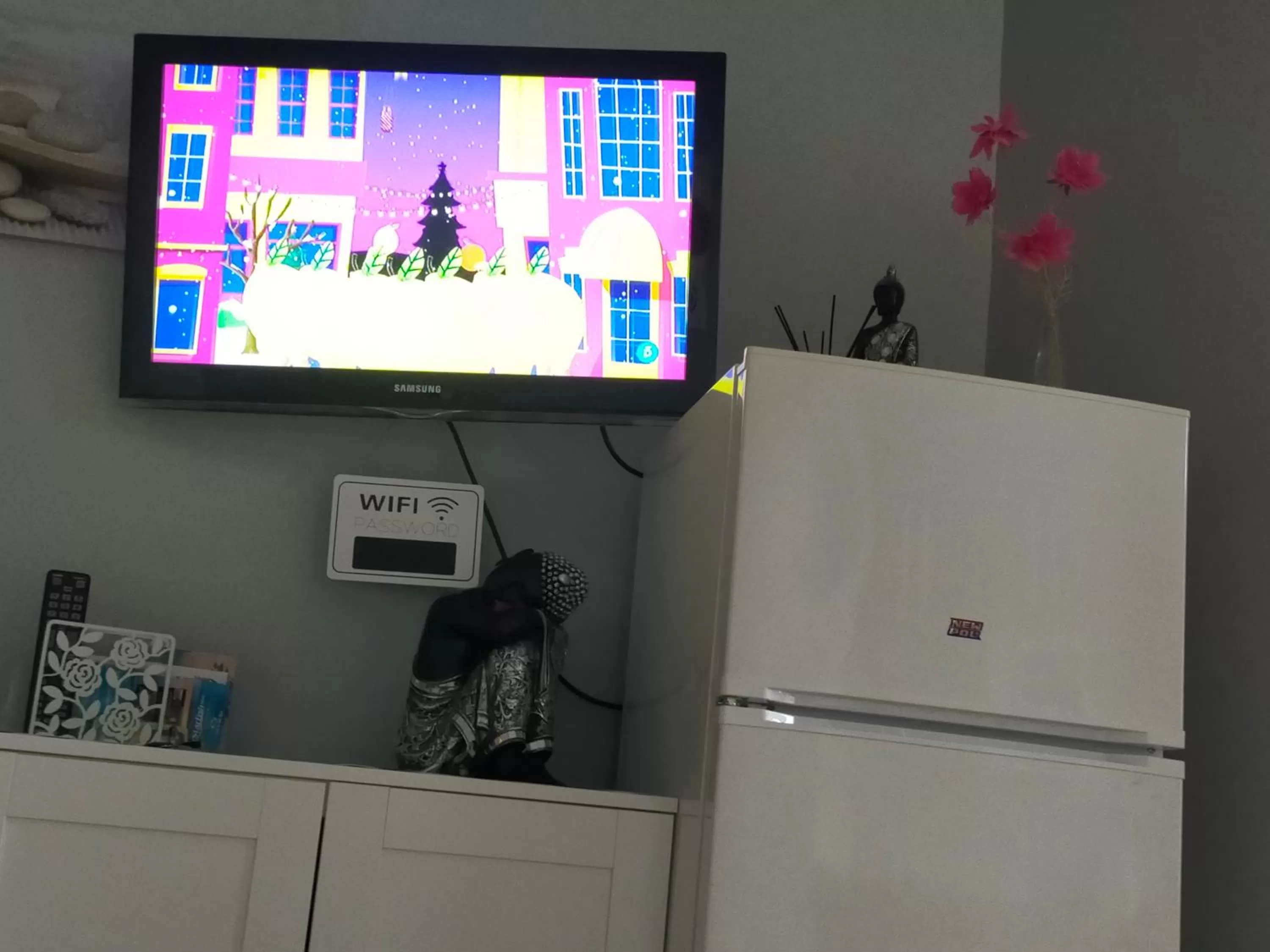 TV/Entertainment Center in Benalmadena ,apartamento-Estudio primera Línea de Playa