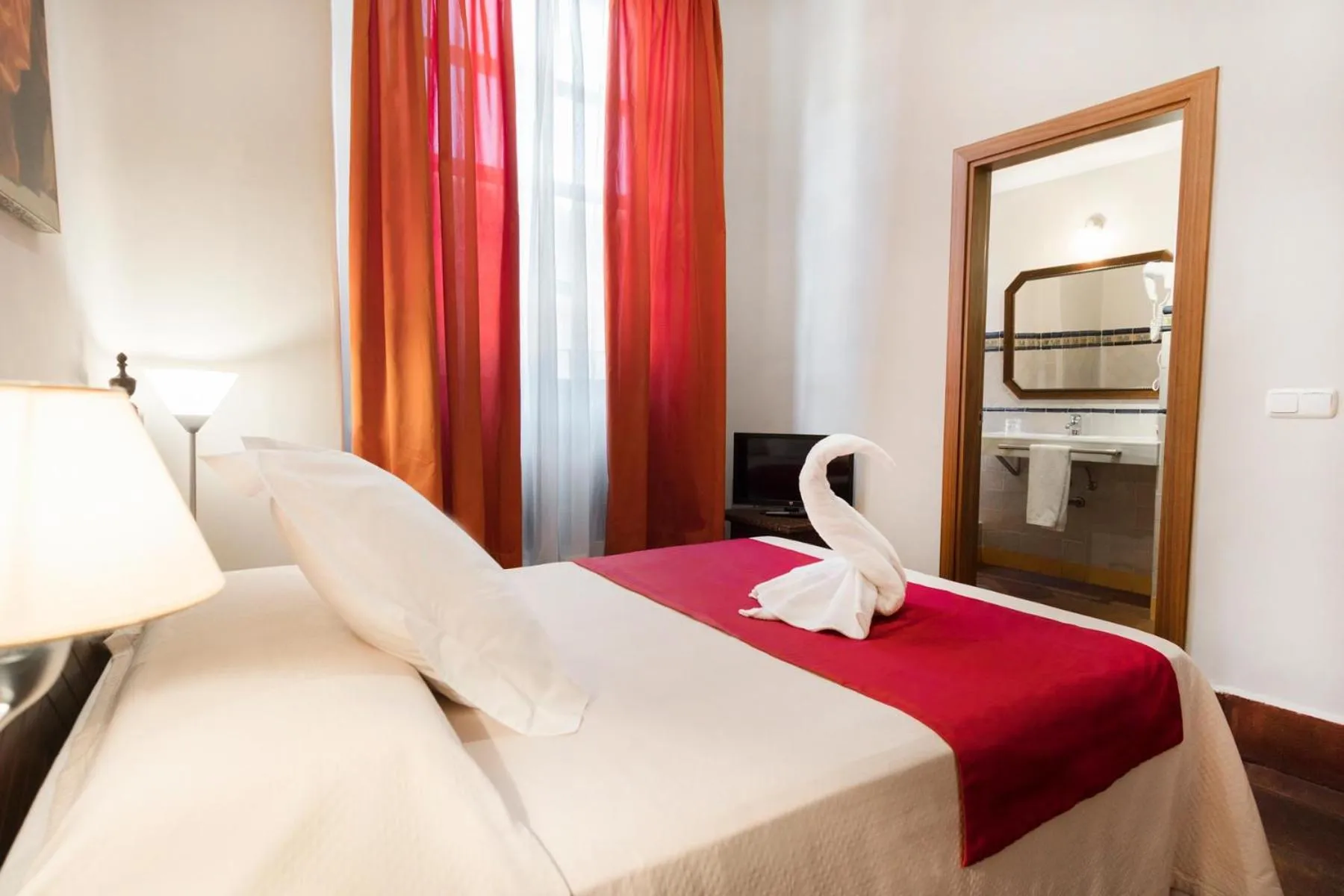 Photo of the whole room, Bed in Casa Palacio Pilar del Toro