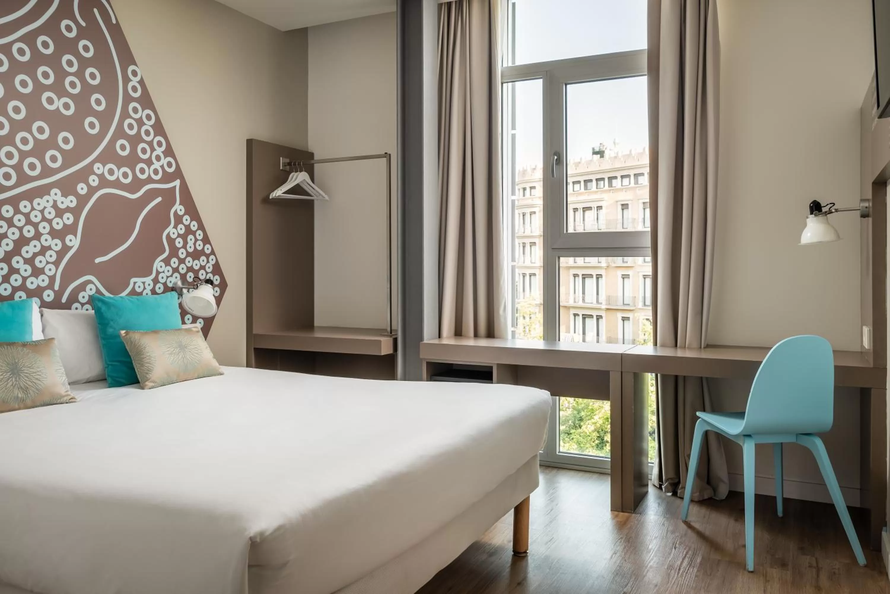 Bed in ibis Styles Barcelona Centre