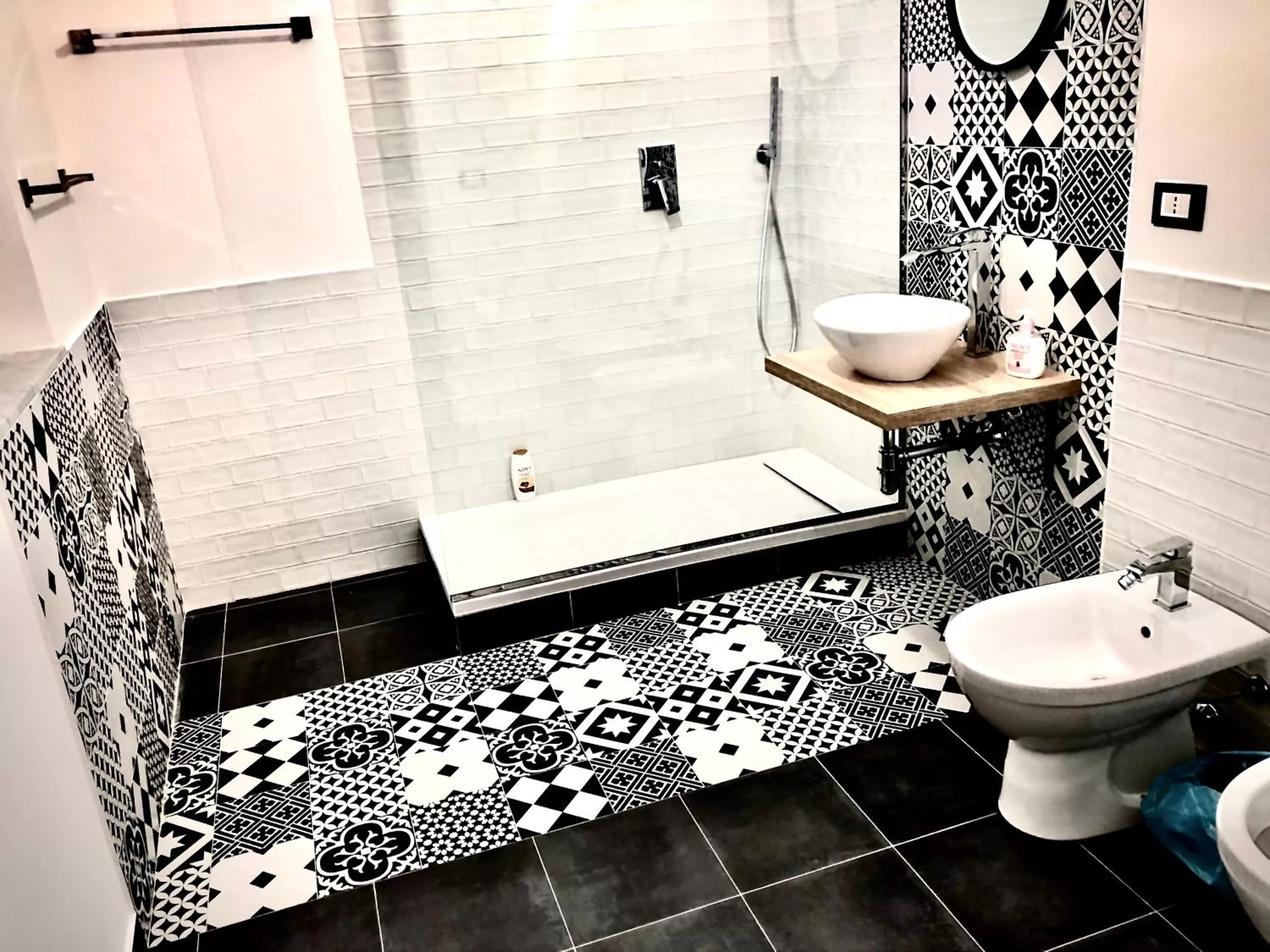 Shower in Il Genoardo Della Zisa