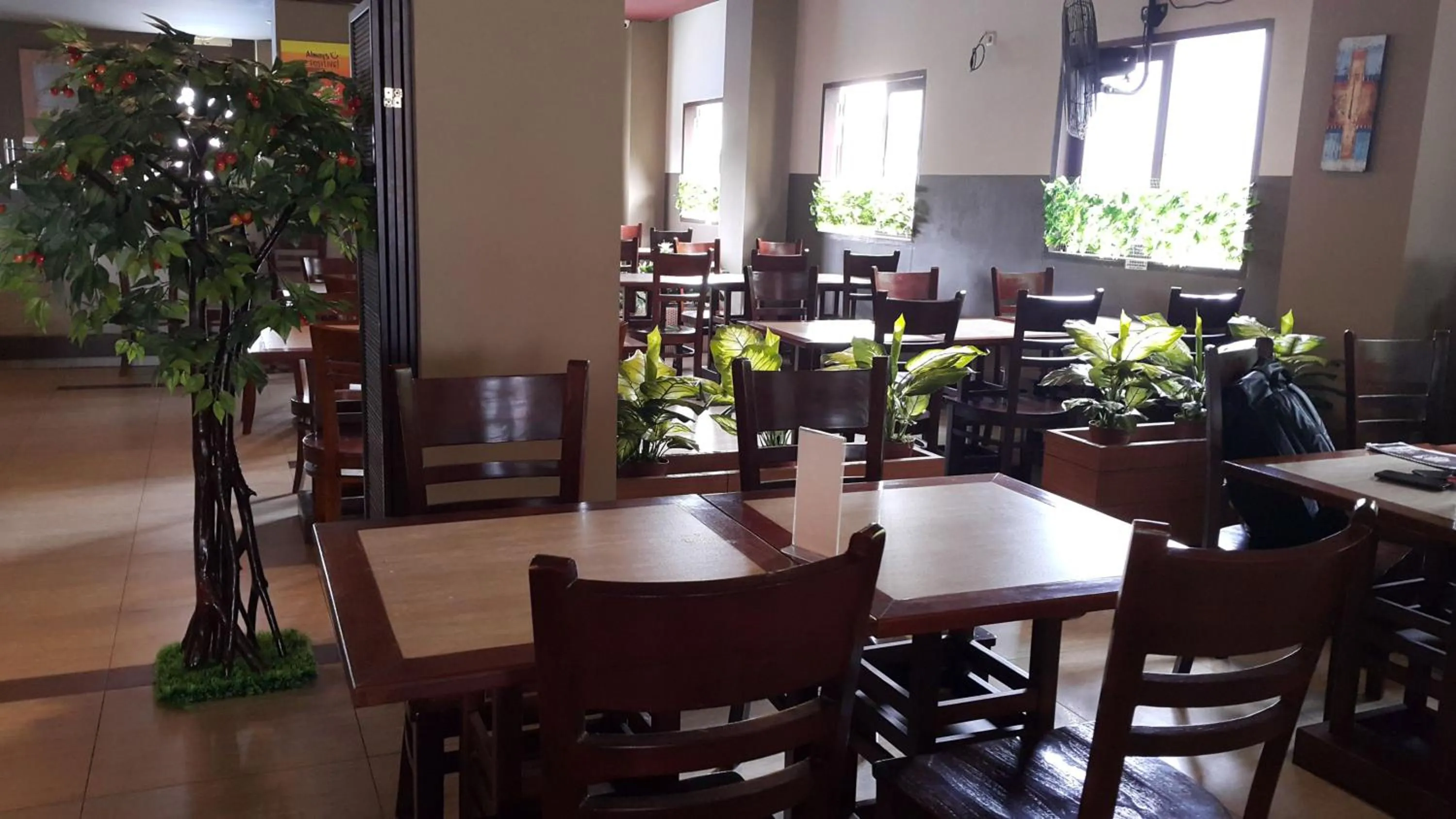 Restaurant/places to eat in BIZ HOTEL City Center