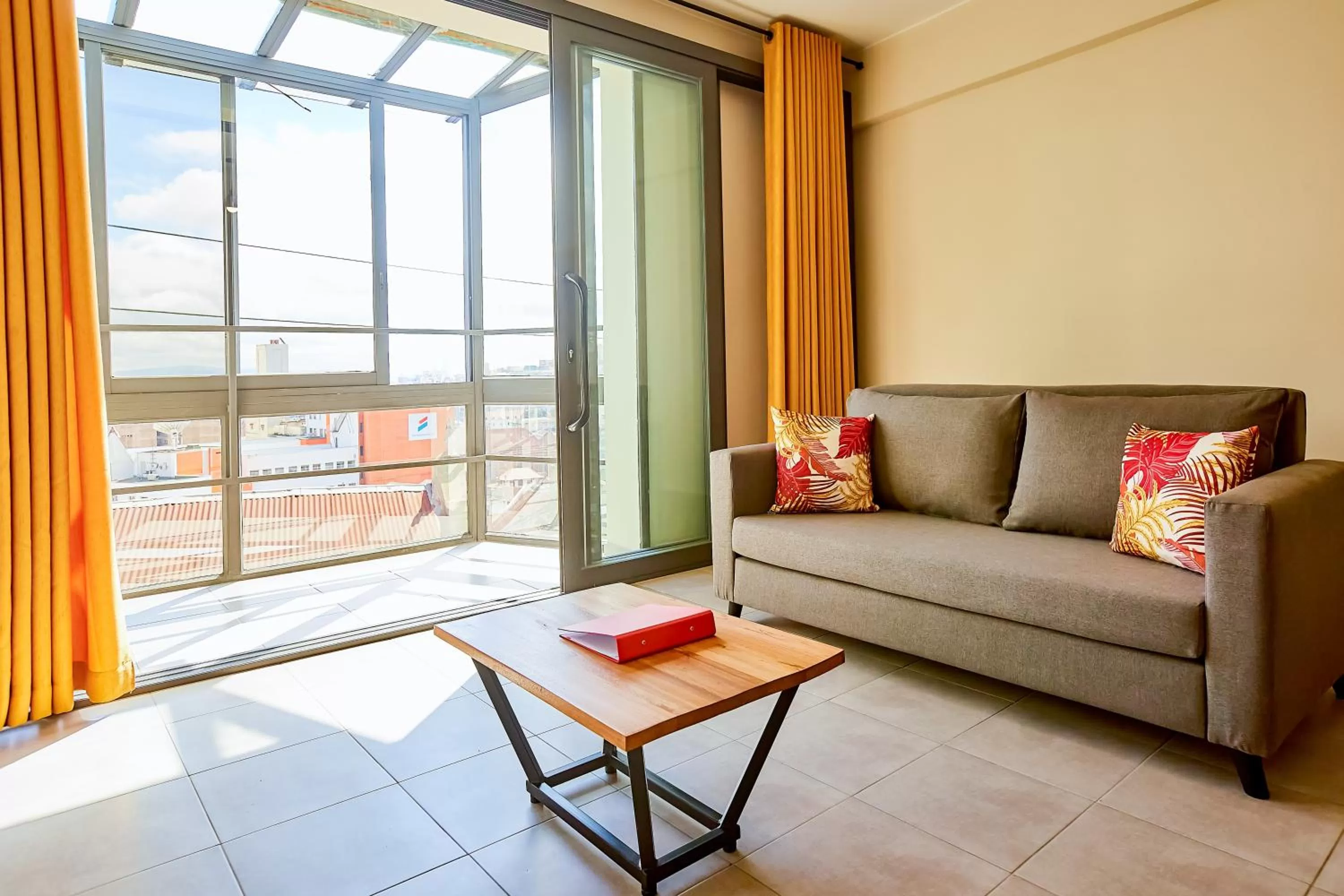View (from property/room), Seating Area in La Pergola - Appartement Hôtel