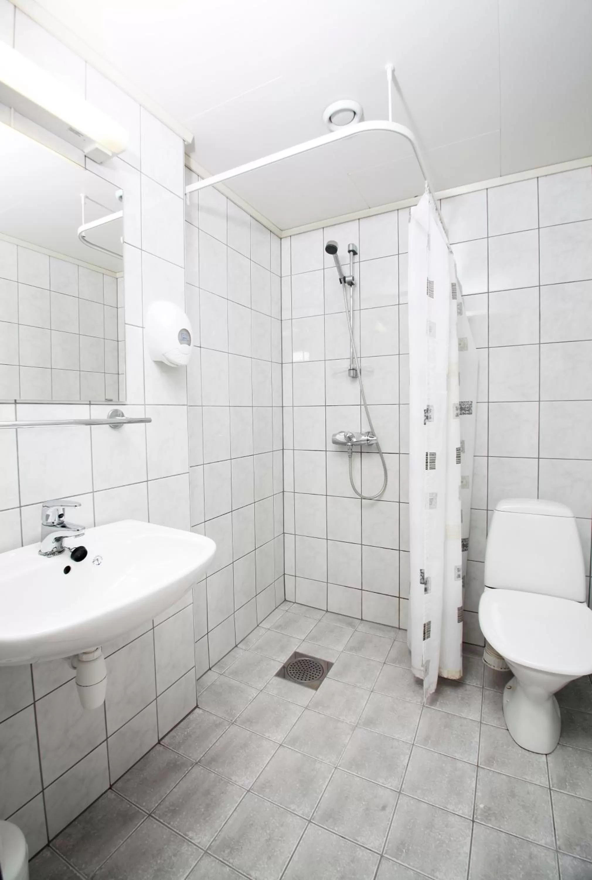 Bathroom in Øren Hotel