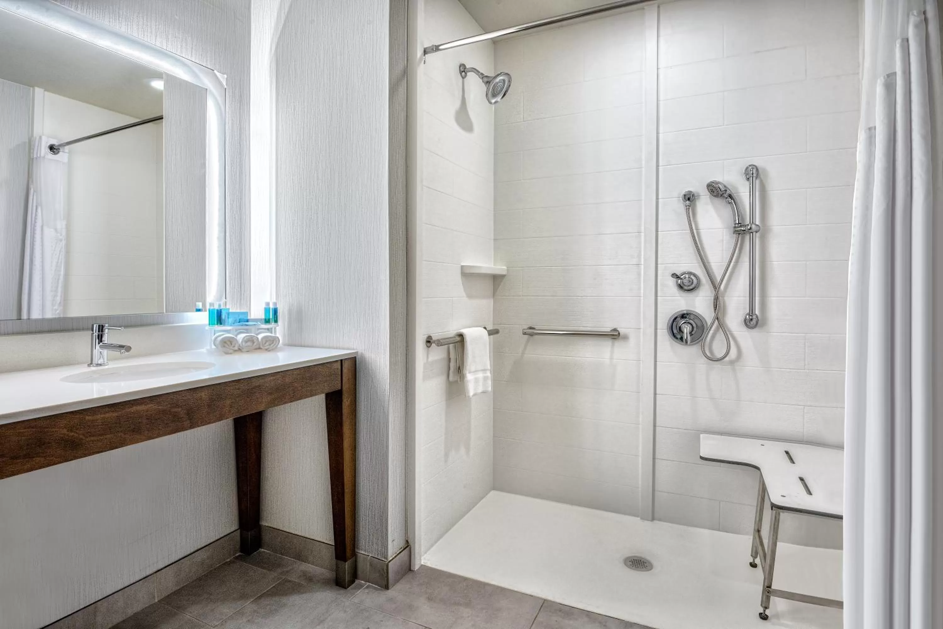 Bathroom in Holiday Inn Express & Suites Round Rock - Austin N by IHG