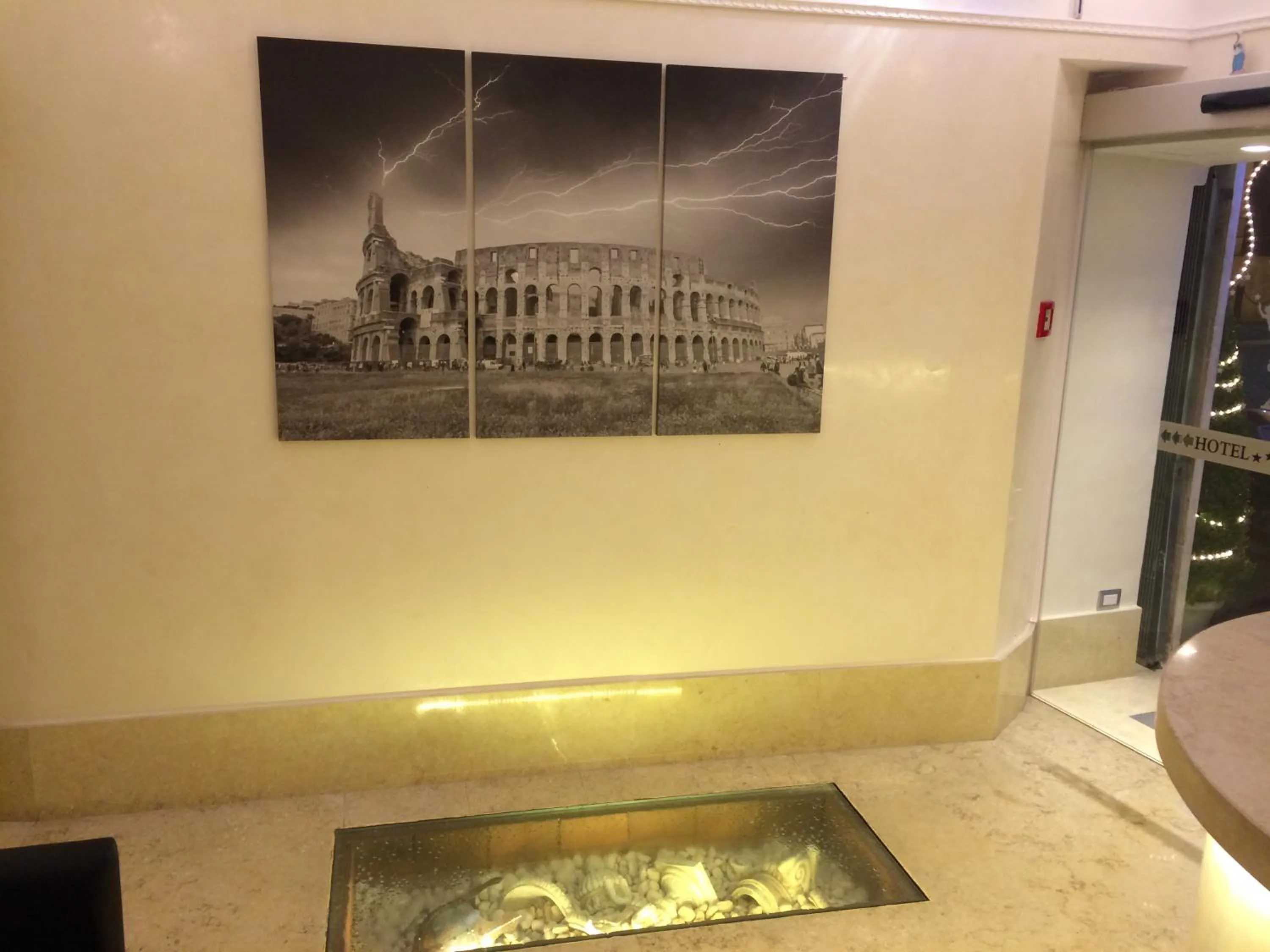 Decorative detail in Hotel Elide