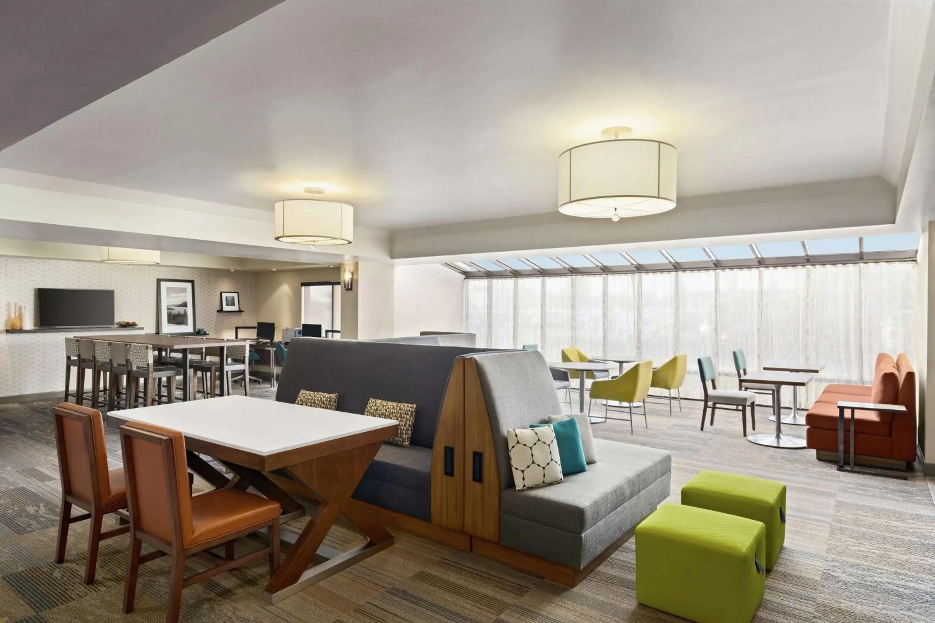 Lobby or reception in Hampton Inn Portland Airport