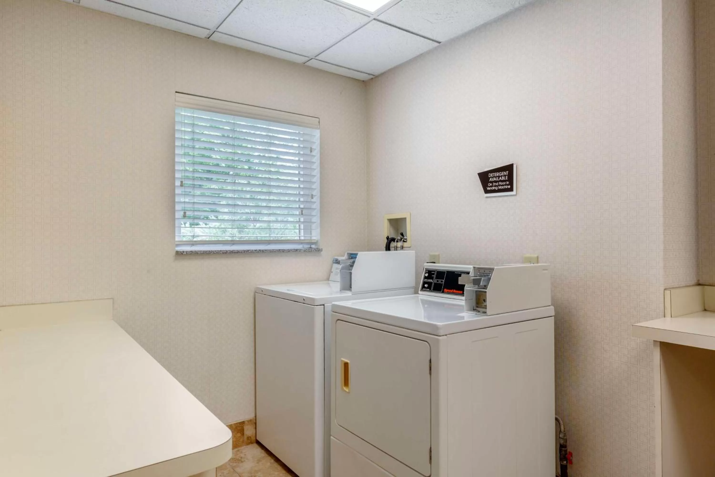 laundry in Best Western Plus New England Inn & Suites