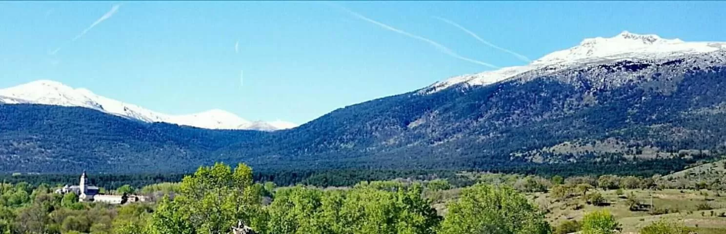 Hiking in Posada el Campanario