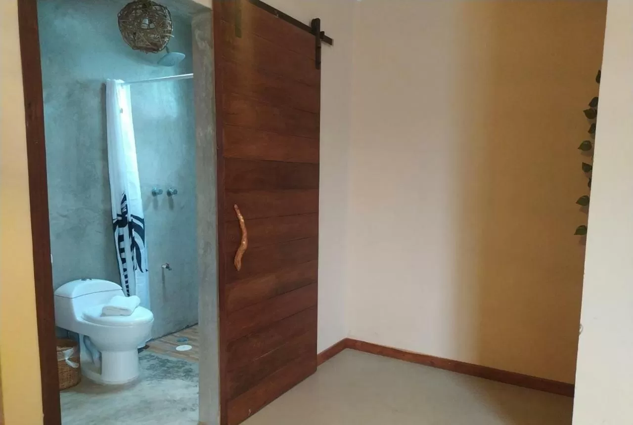 Shower in Hotel Sur Bacalar