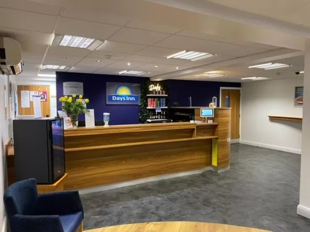 Lobby or reception in Days Inn Corley NEC - M6