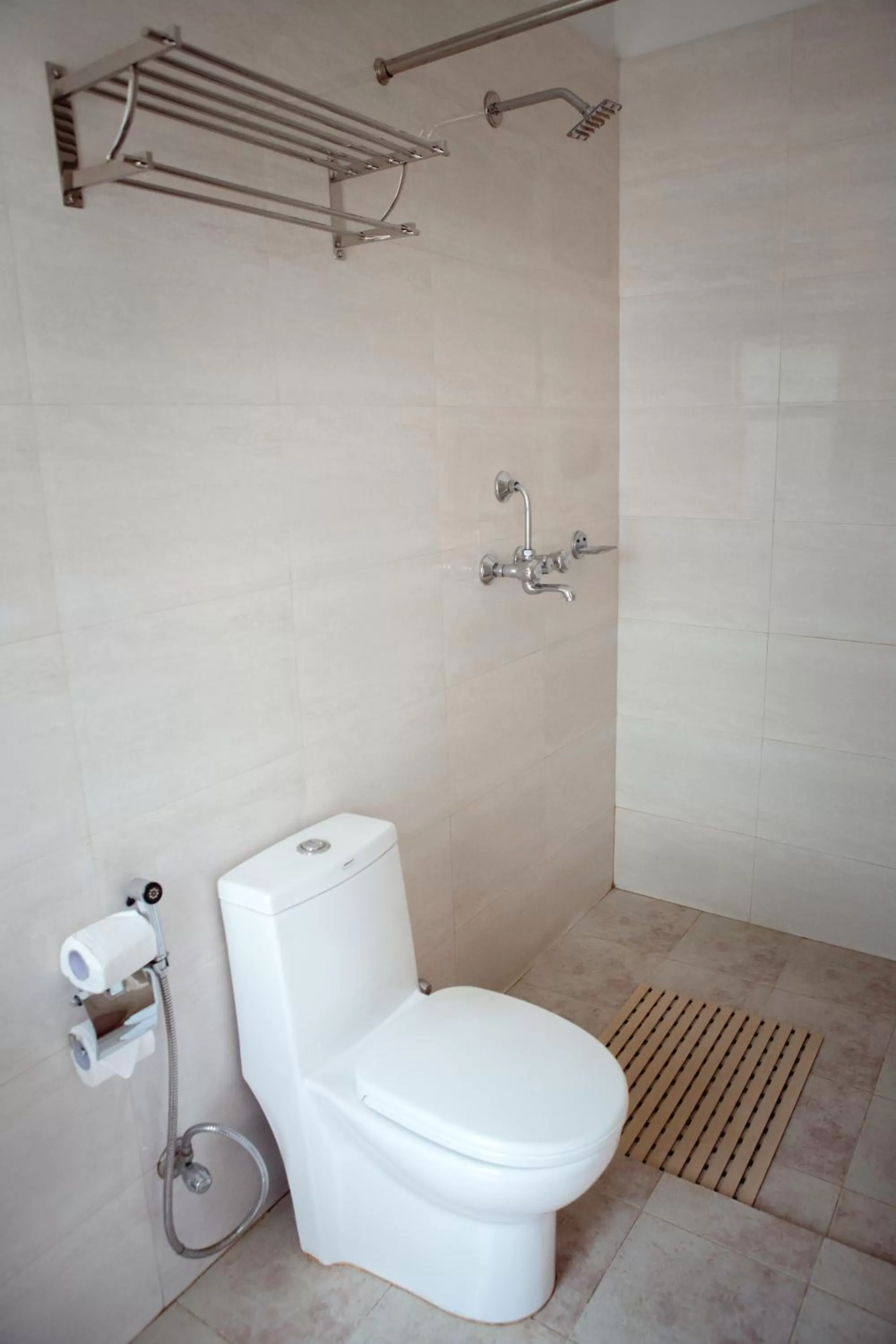 Bathroom in Hotel Jay Suites