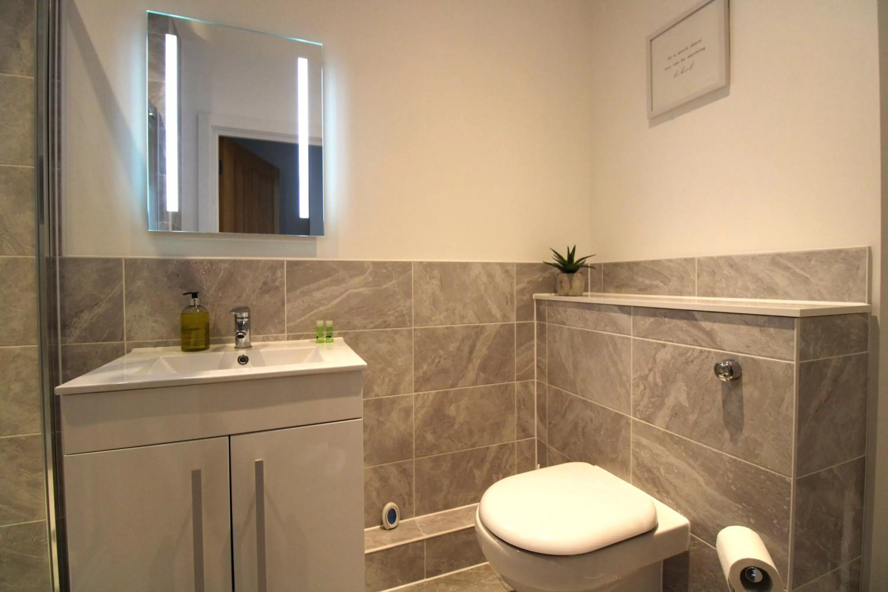 Bathroom in No 10 @Short Stays