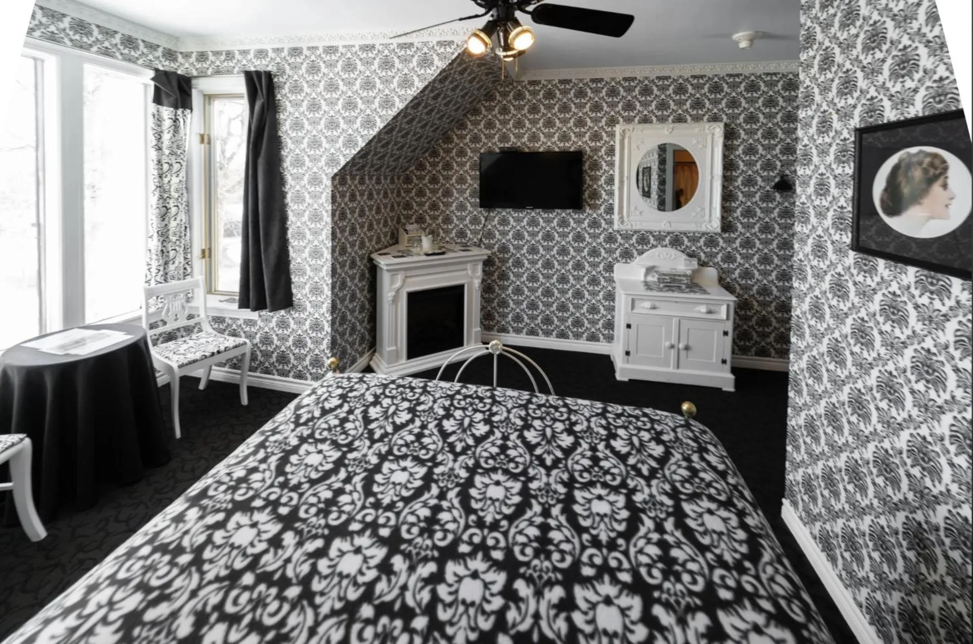 Bed in The Maple Inn