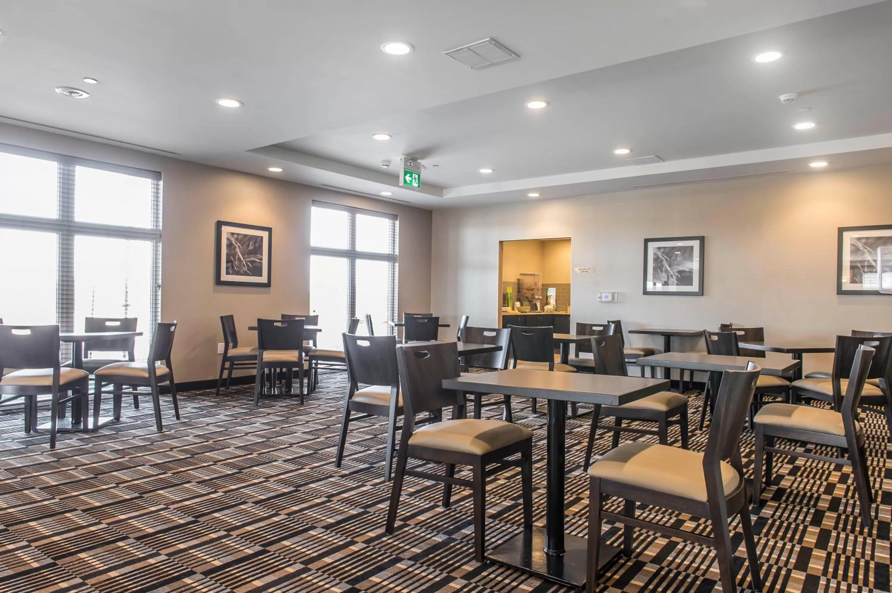 Restaurant/places to eat in Quality Inn & Suites Kingston