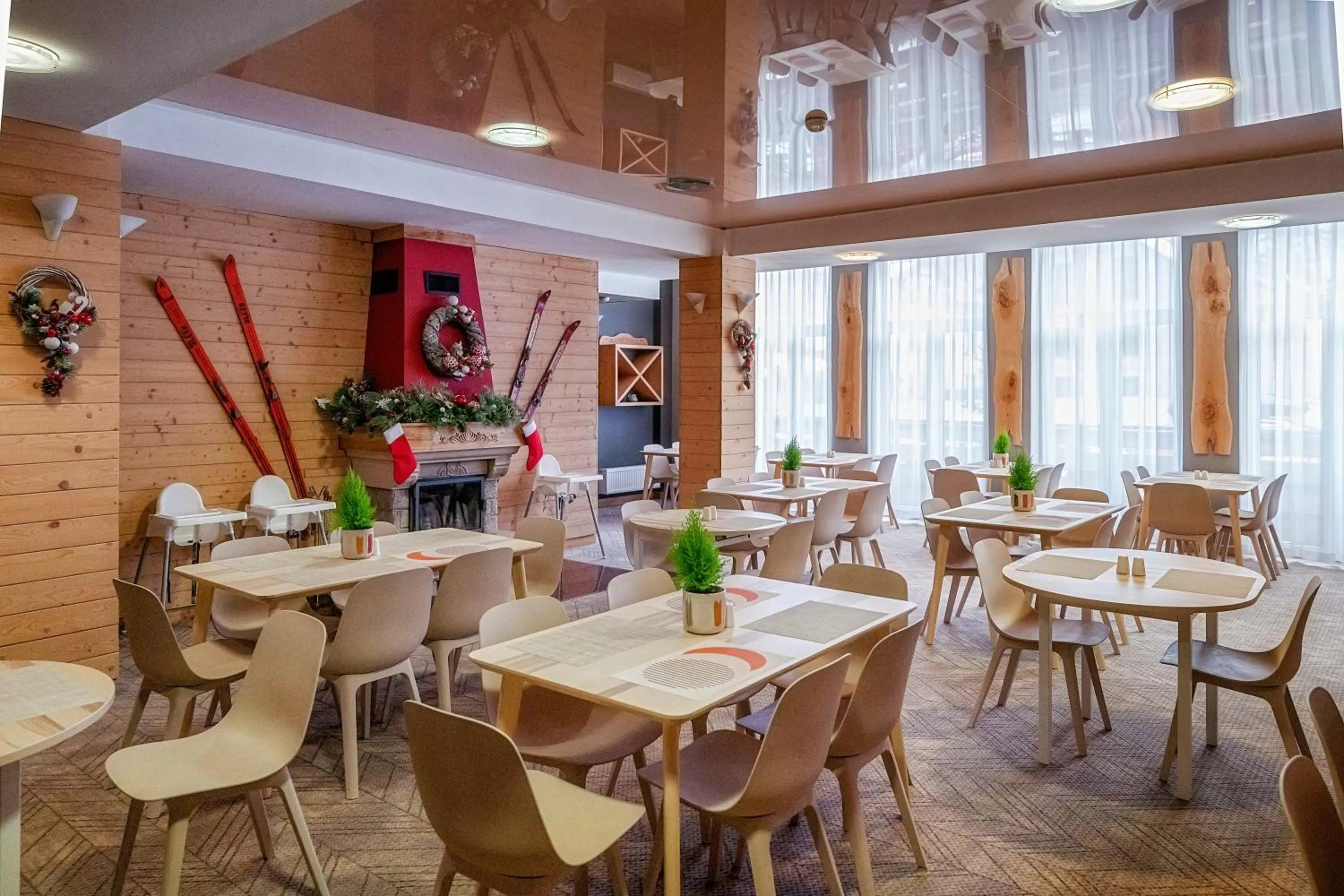 Restaurant/places to eat in Gronie Ski & Bike