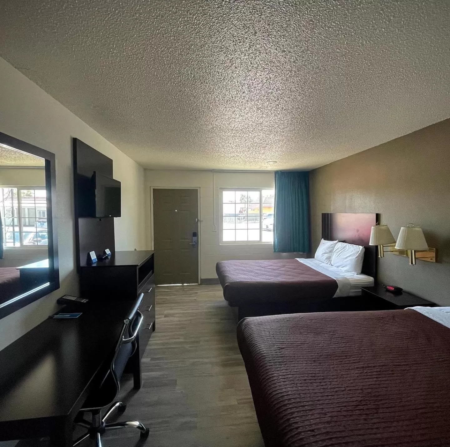 Bedroom, Bed in Motel 6 Hermiston OR Umatilla