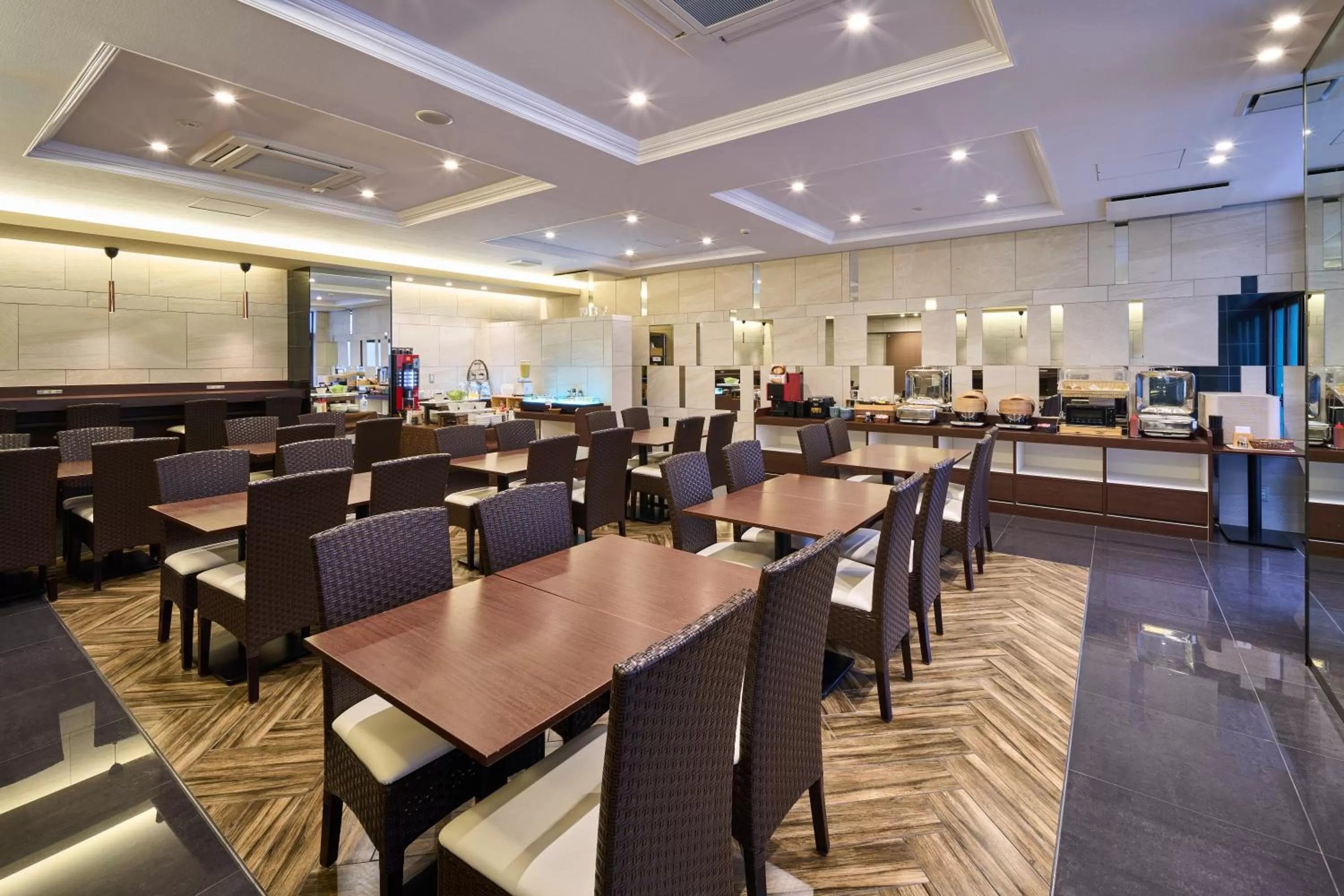 Restaurant/places to eat in Hotel WBF Namba Motomachi