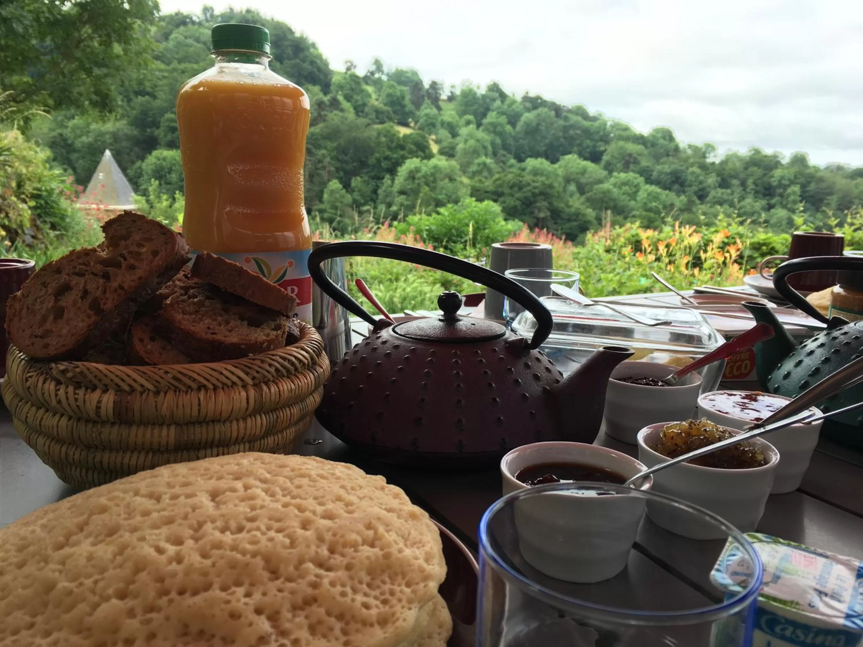 Restaurant/places to eat in Art et Création