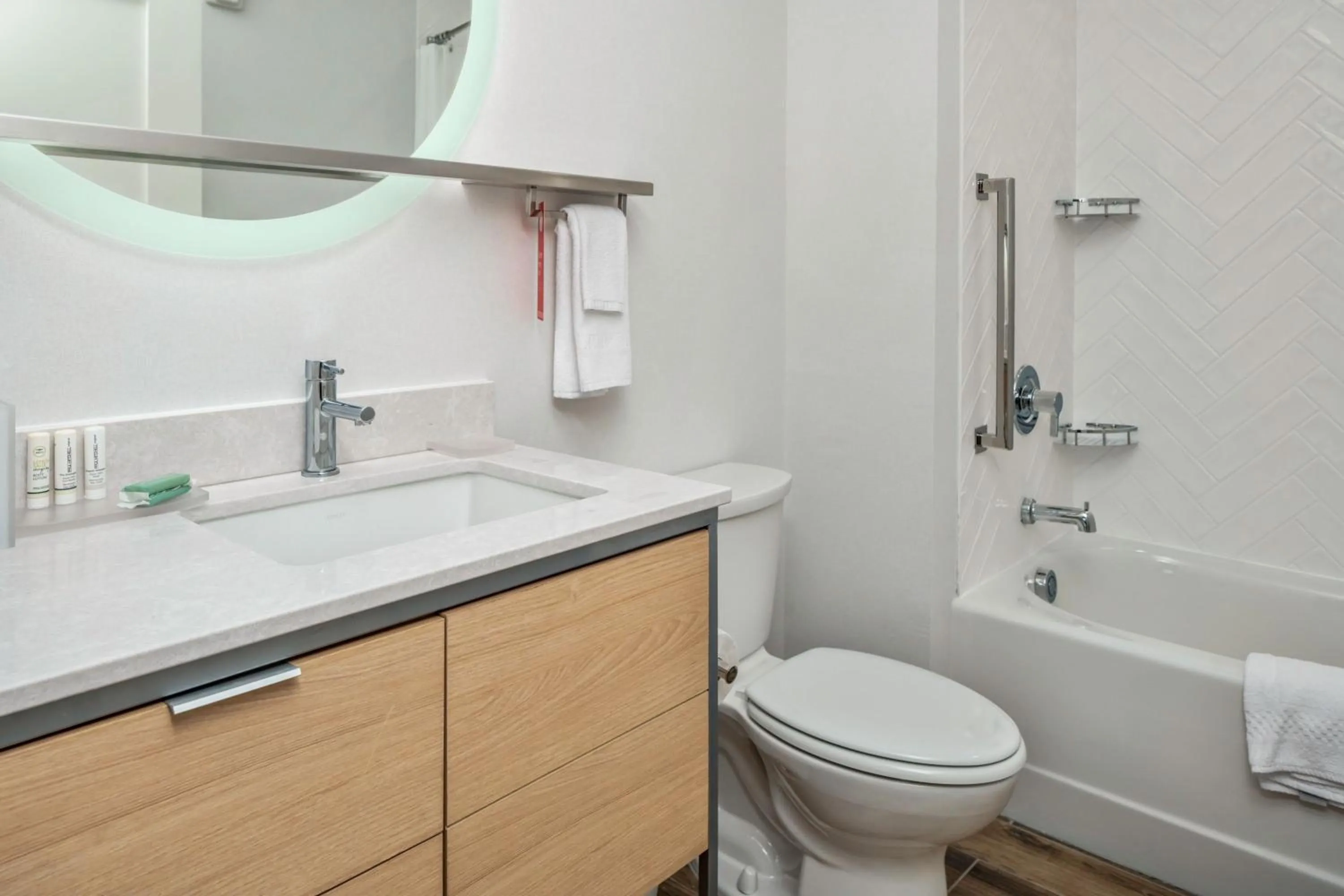 Bathroom in TownePlace Suites by Marriott San Antonio Universal City, Live Oak