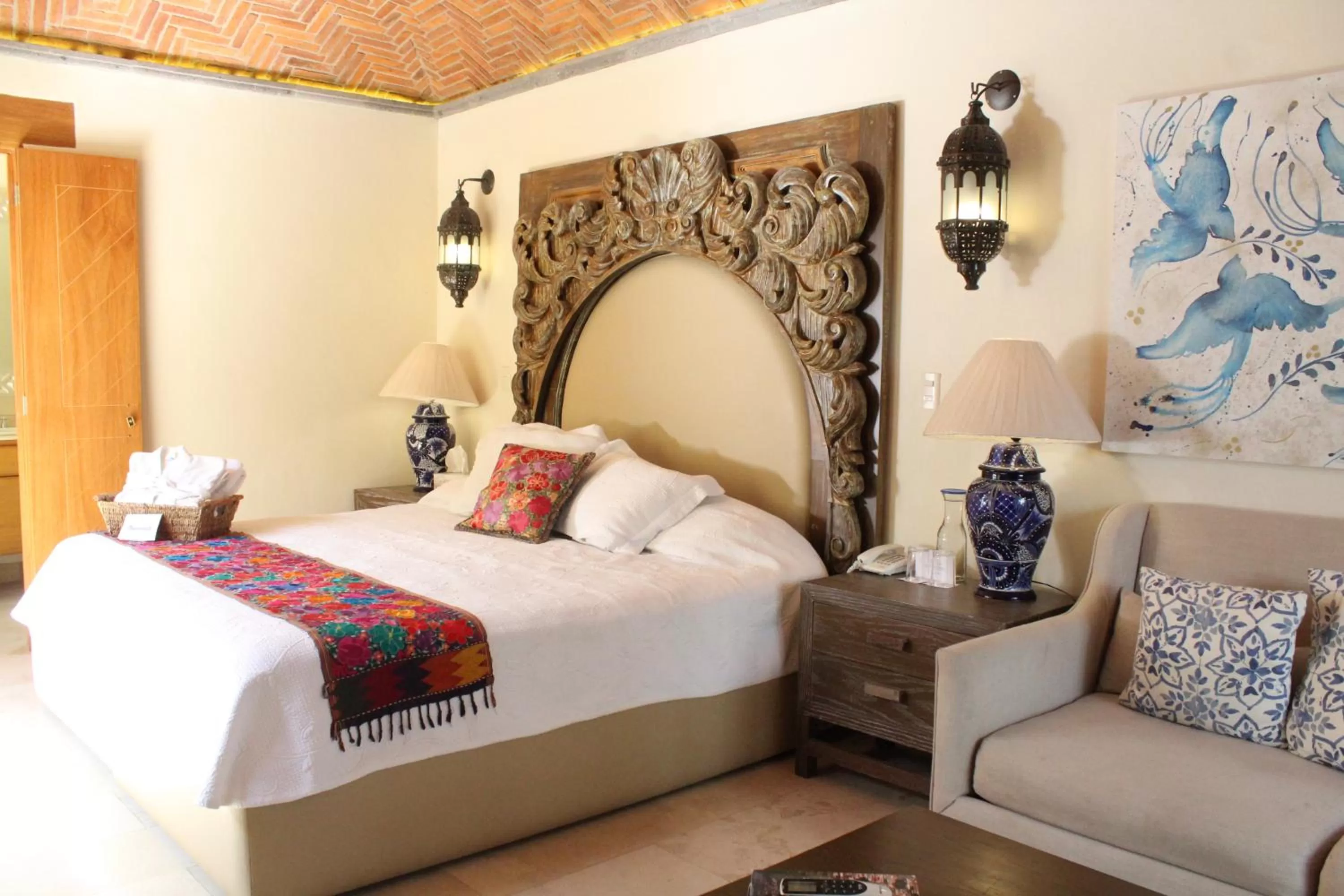 Bed in Hotel Lindo Ajijic Bed & Breakfast