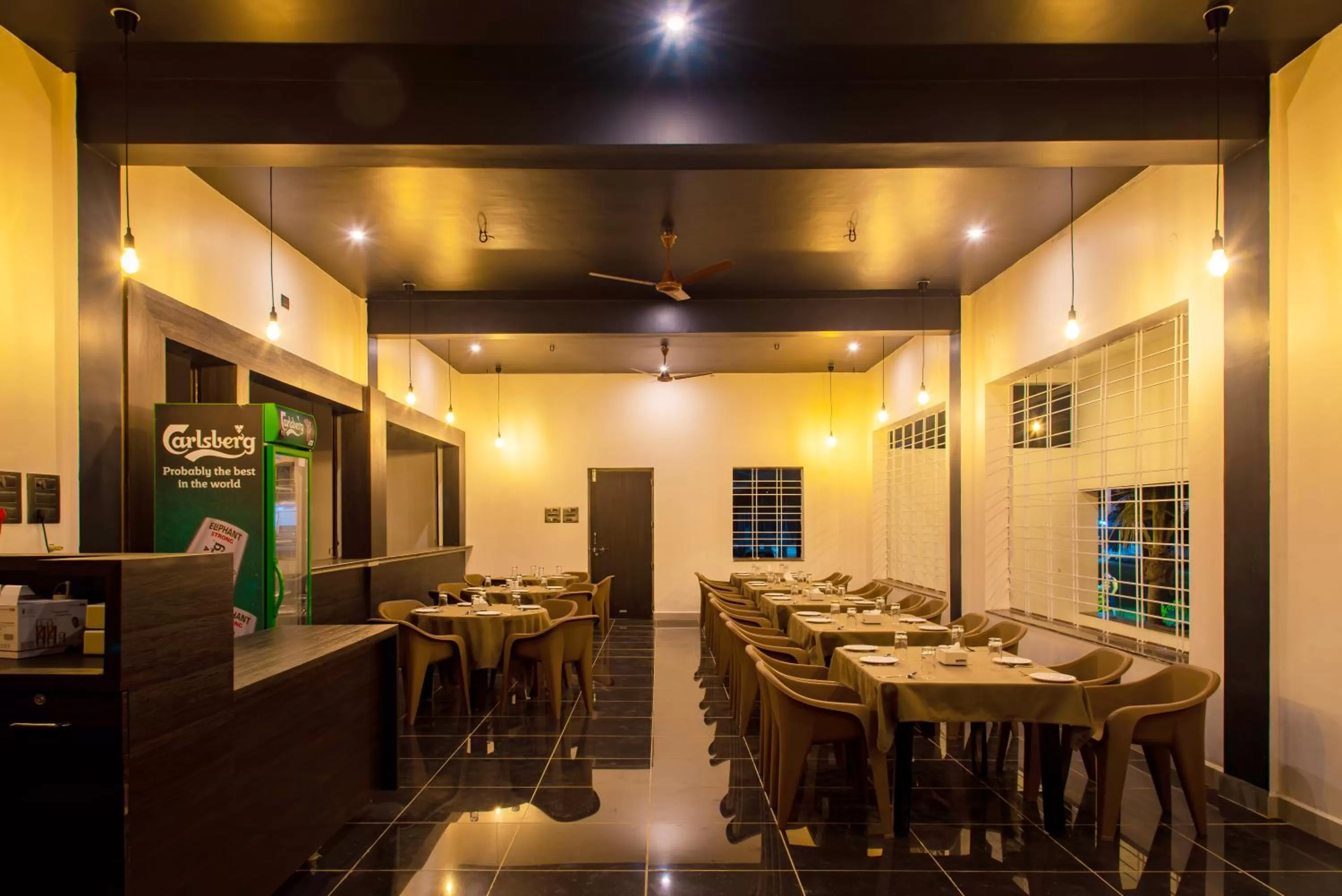 Restaurant/places to eat in Shreeyog Resort Dandeli