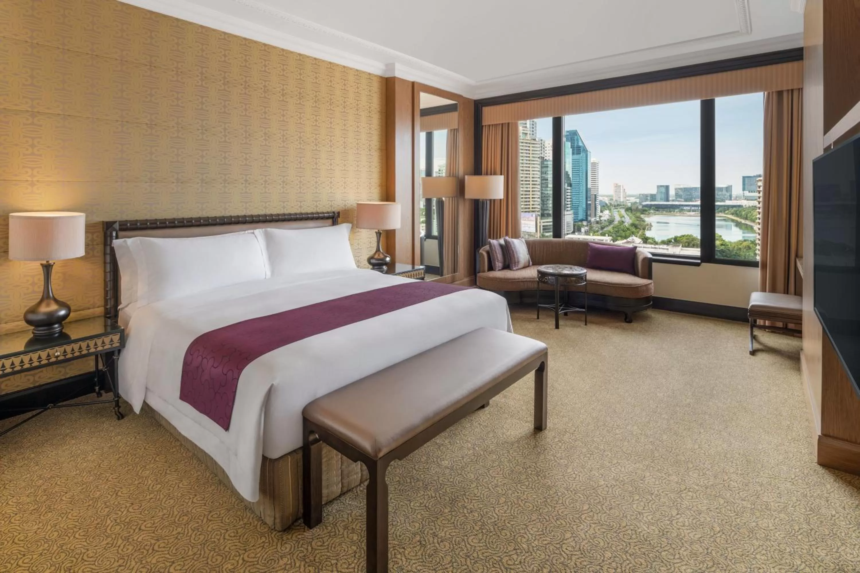 Bedroom, Bed in Sheraton Grande Sukhumvit, a Luxury Collection Hotel, Bangkok